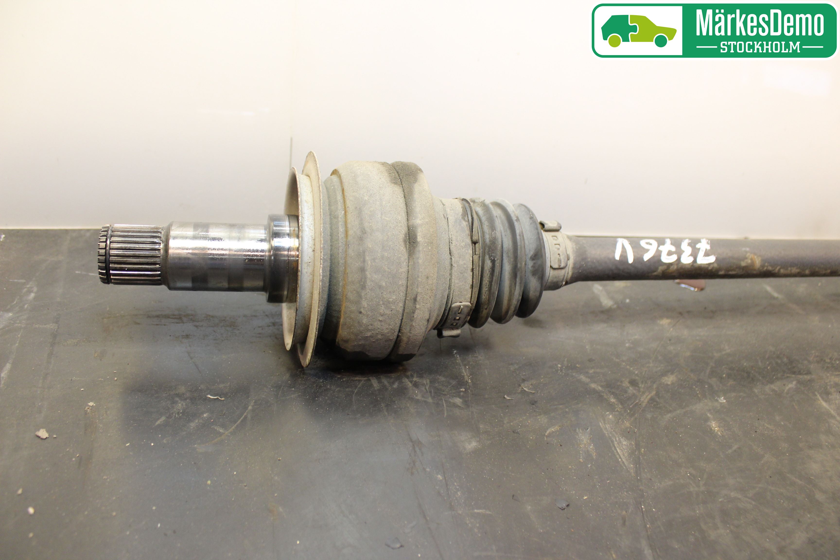 Mercedes-Benz MB E-KLASS (W212) 09-16 Drivaxel Bak Vänster
