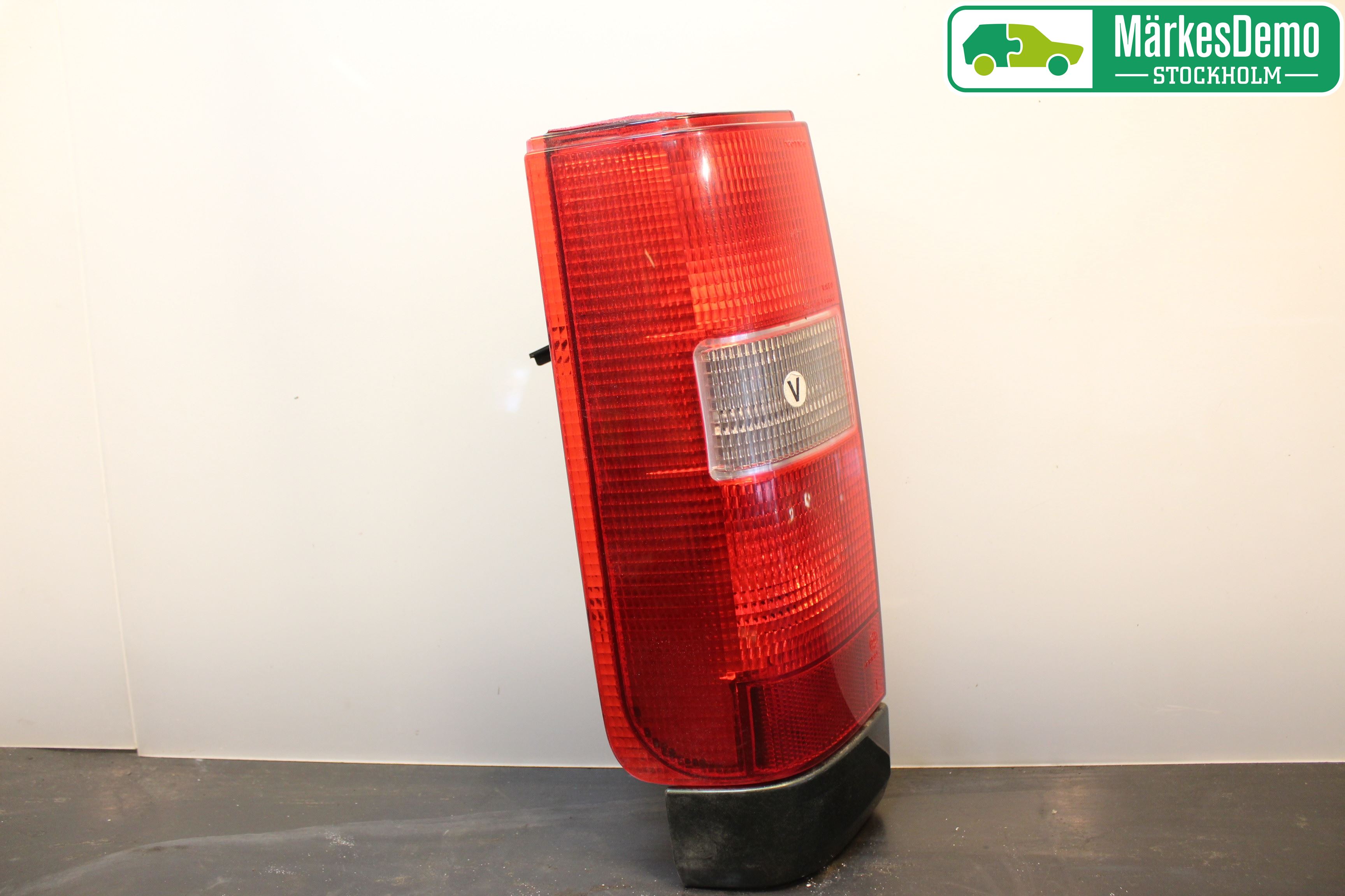 Volvo S70/V70/XC  97-00 Bakljus Vänster