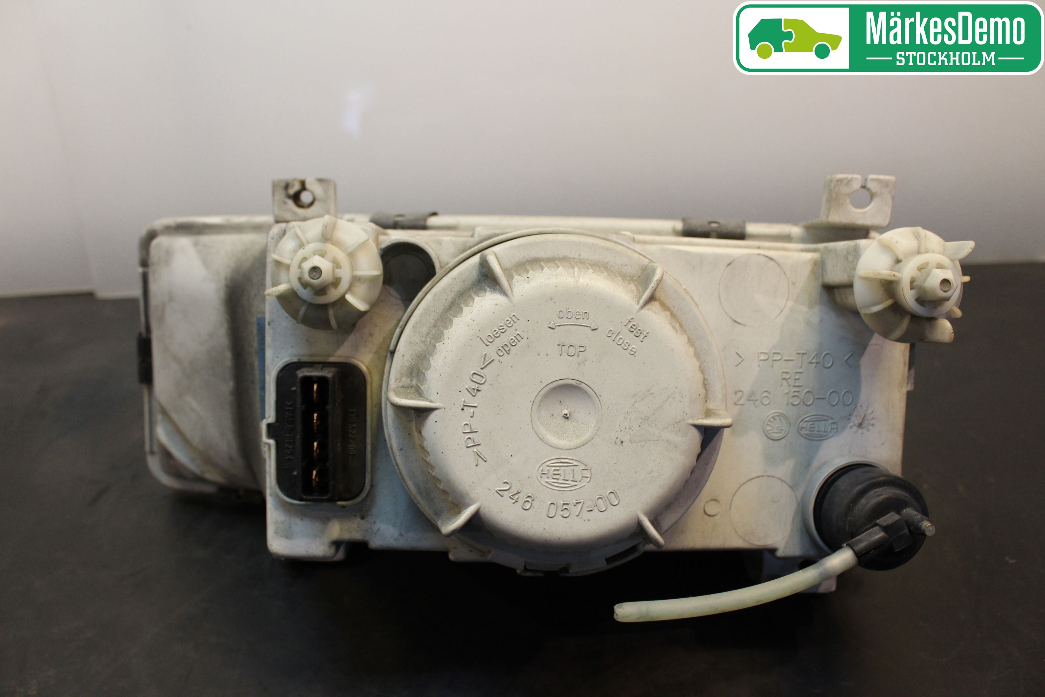 Skoda FELICIA Strålkastare Höger