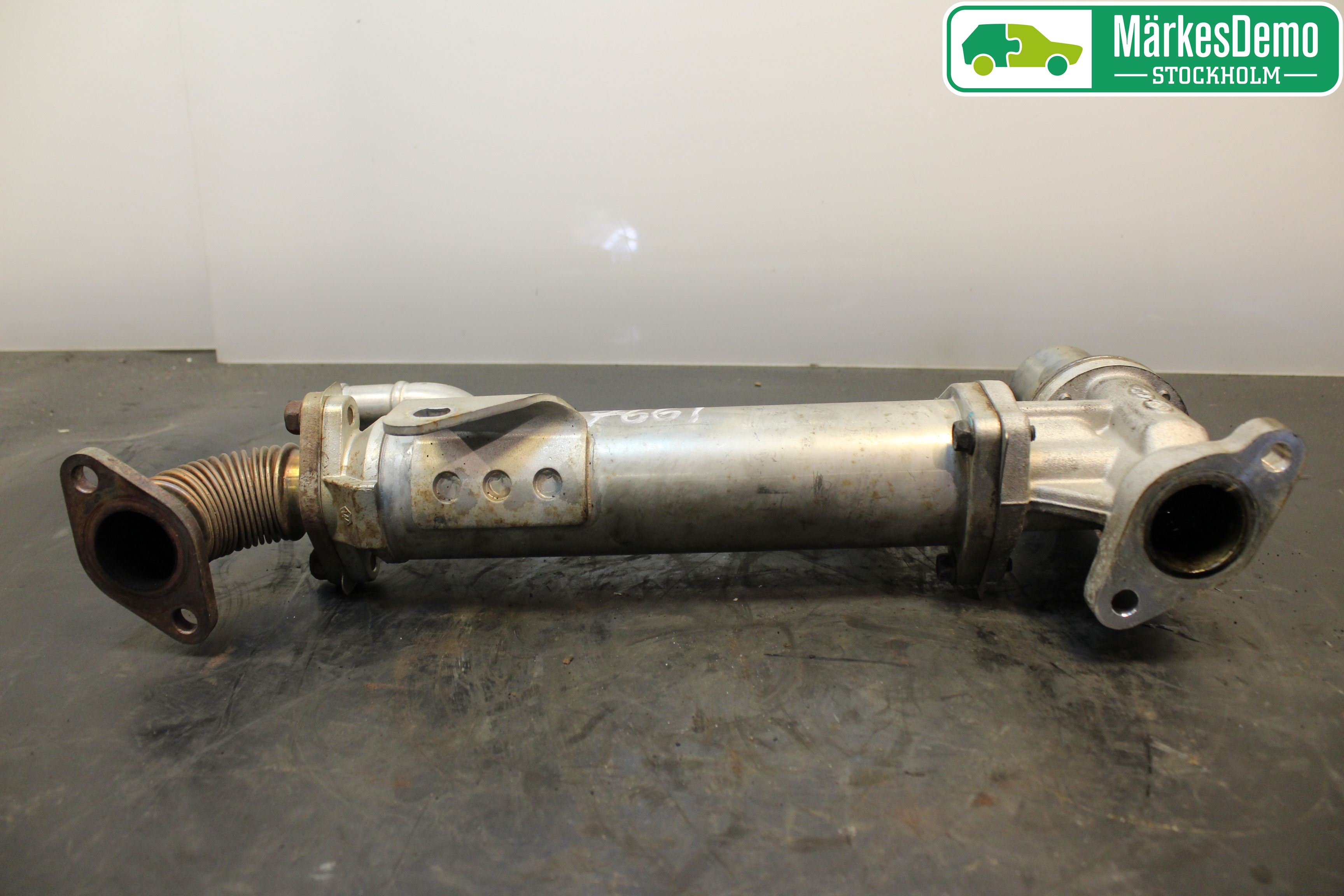 Kia CARENS II 07-12 Avgaskylare