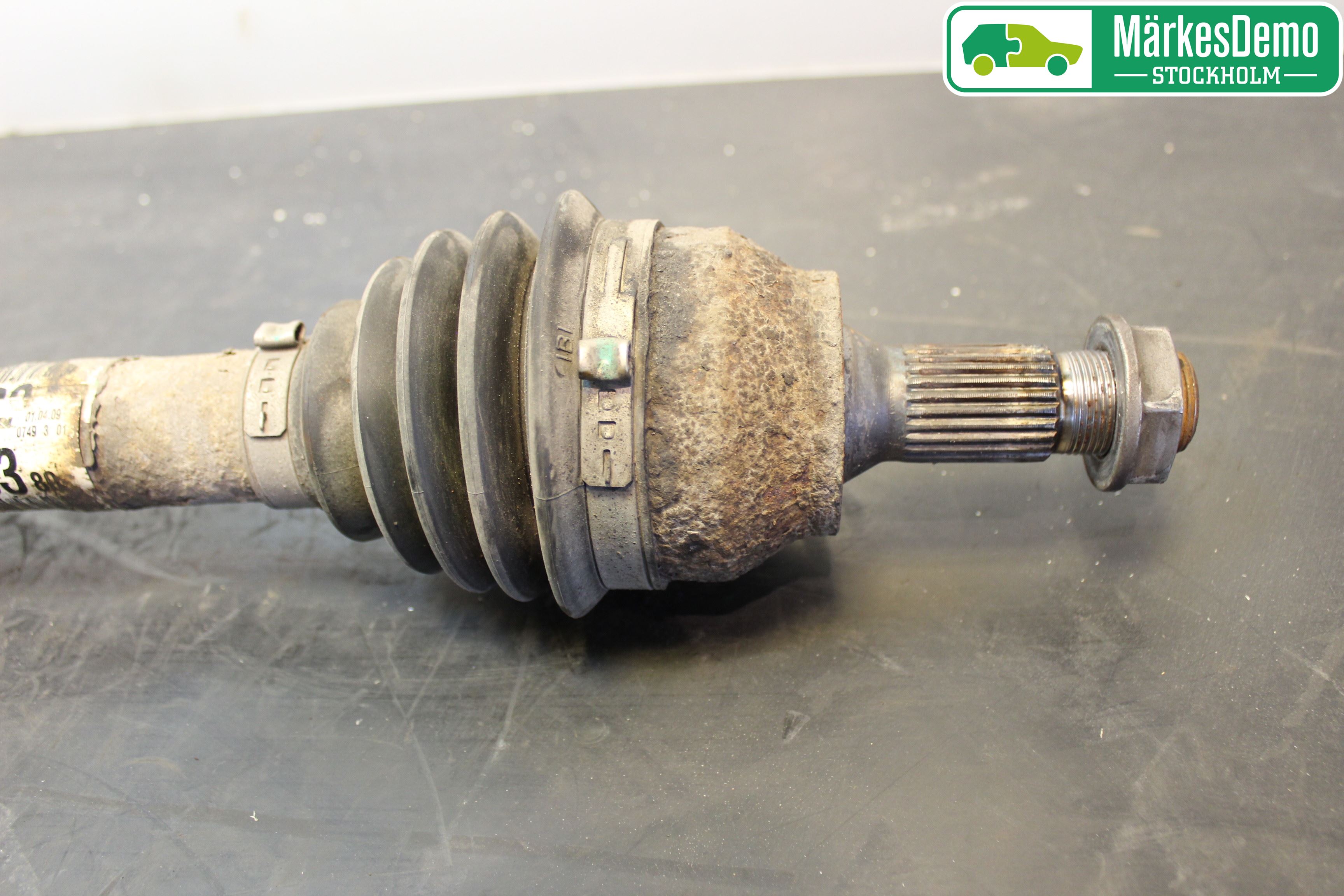 Citroen C3 PICASSO Drivaxel Fram Vänster