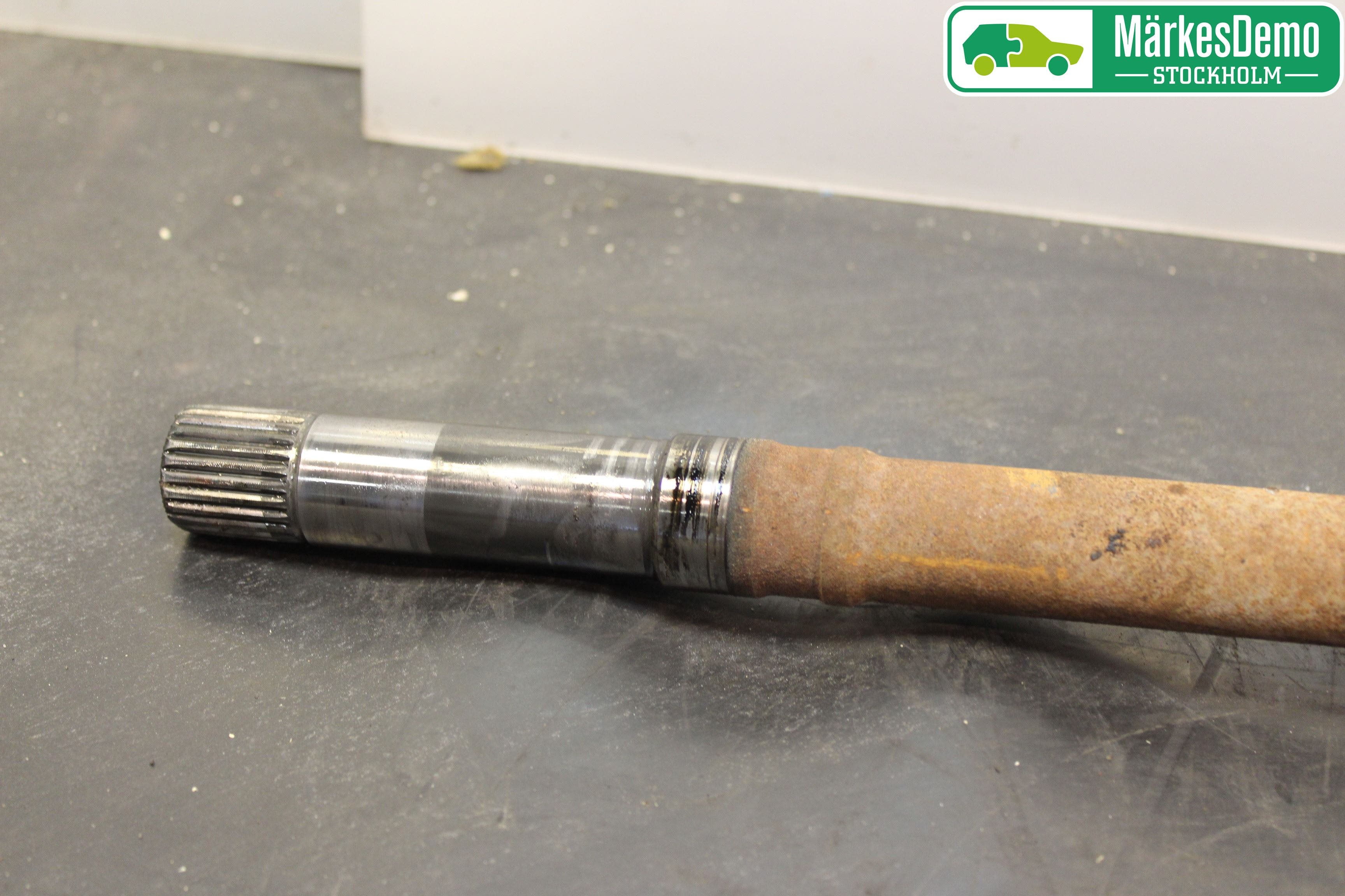 Citroen C3 PICASSO Drivaxel Fram Höger