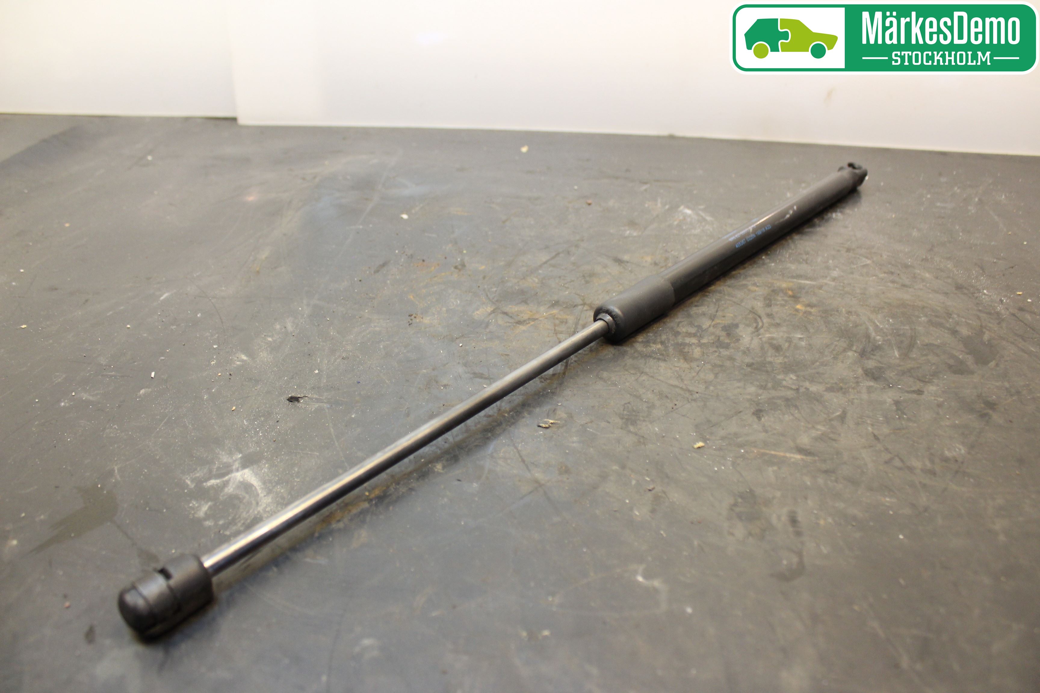 Volkswagen VW POLO 10-17 Gasfjäder Baklucka