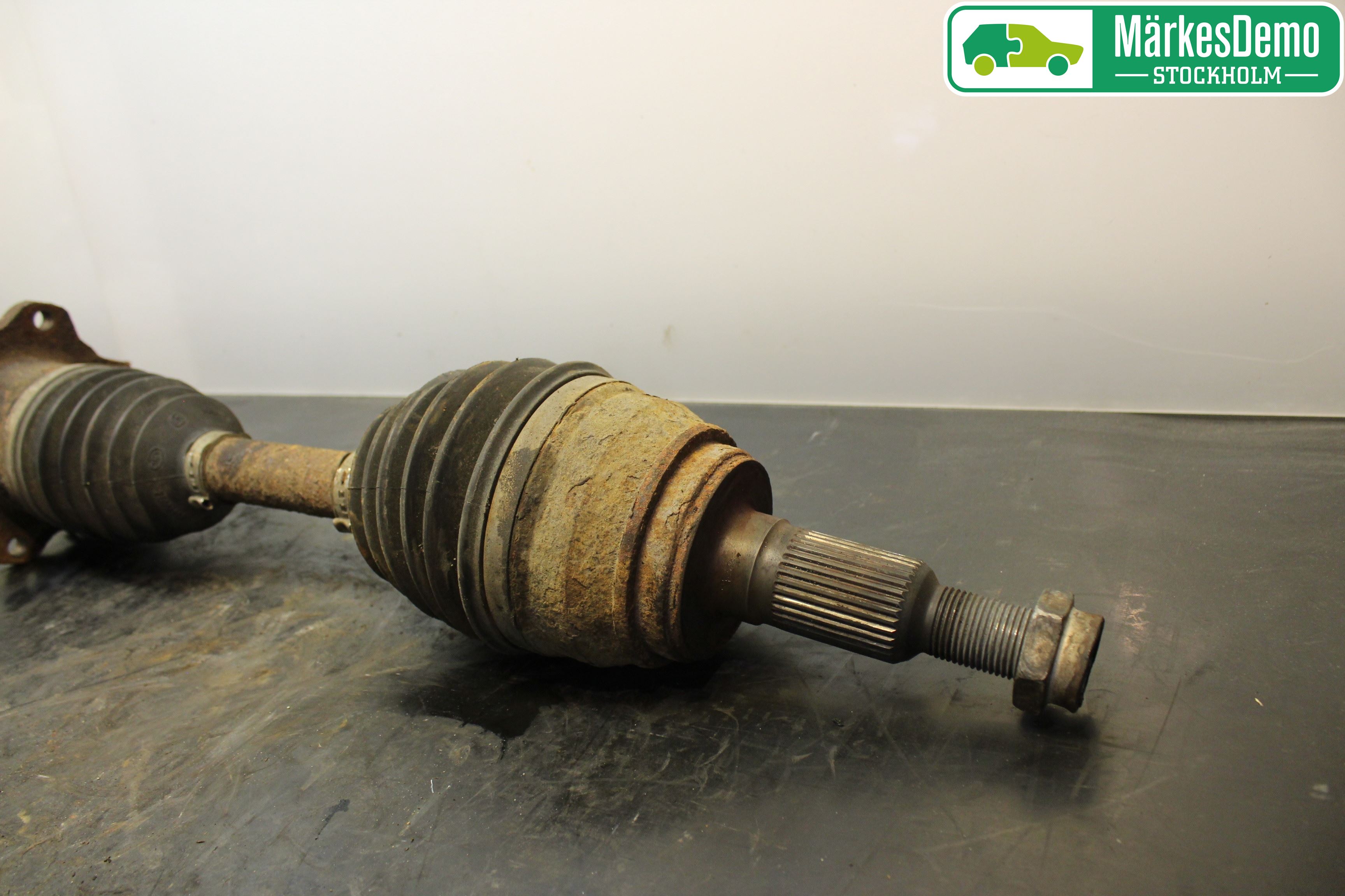 Chevrolet TAHOE Drivaxel Fram Höger