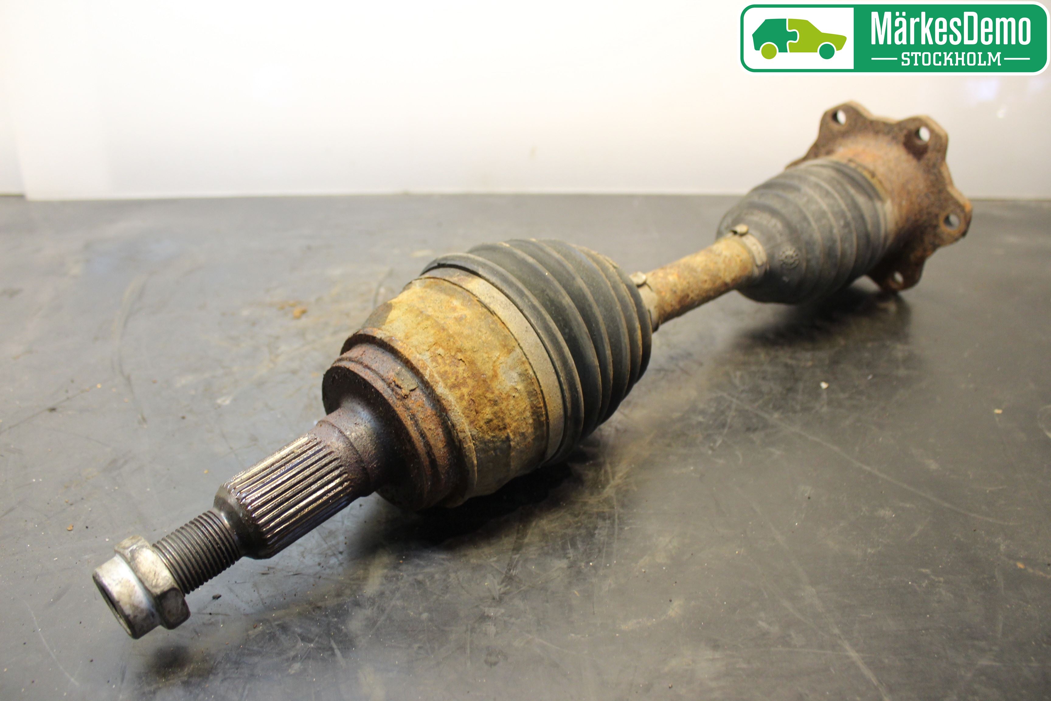 Chevrolet TAHOE Drivaxel Fram Vänster