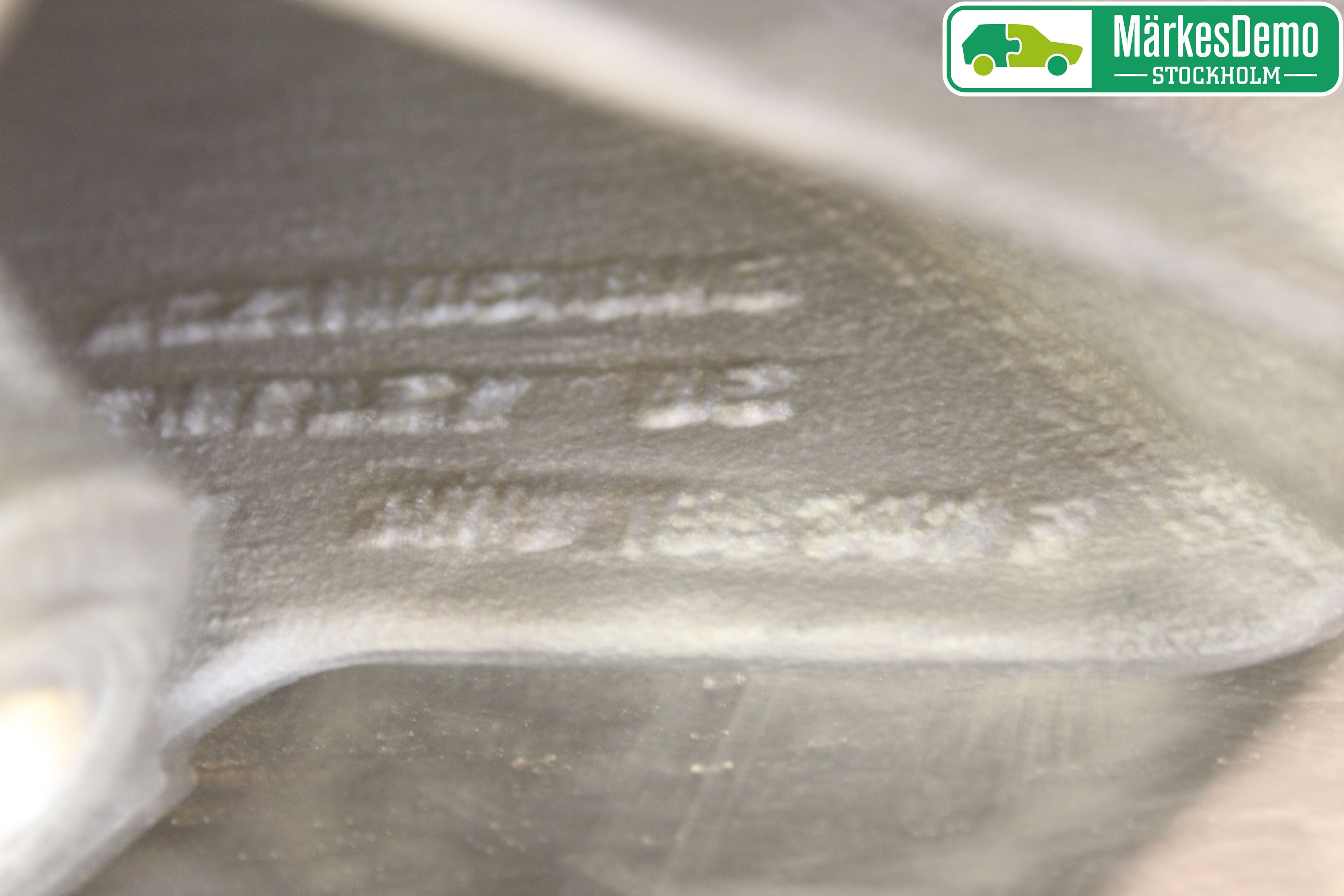 Bentley  Motorfäste