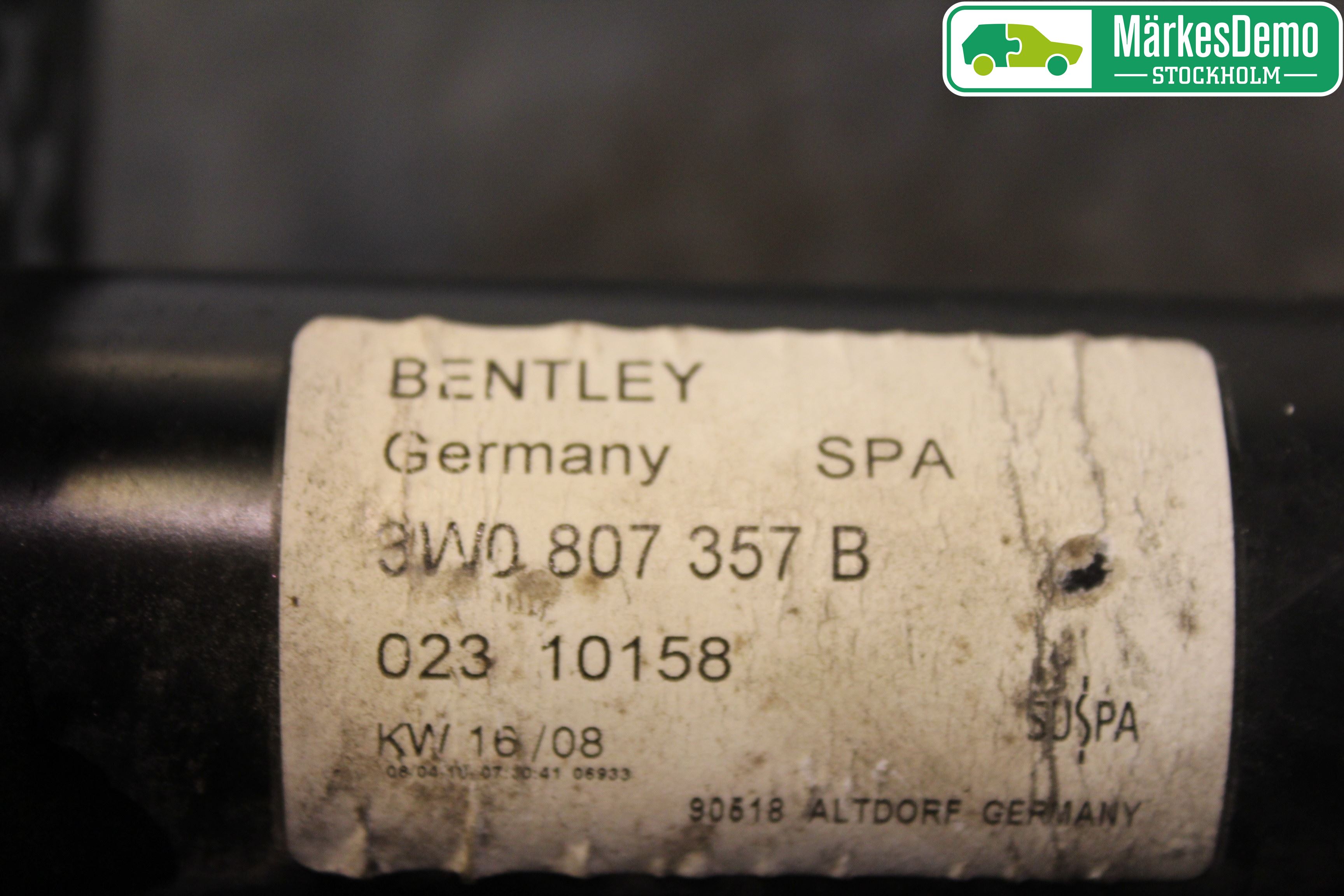 Bentley  Stötfångarbärjärn Bak