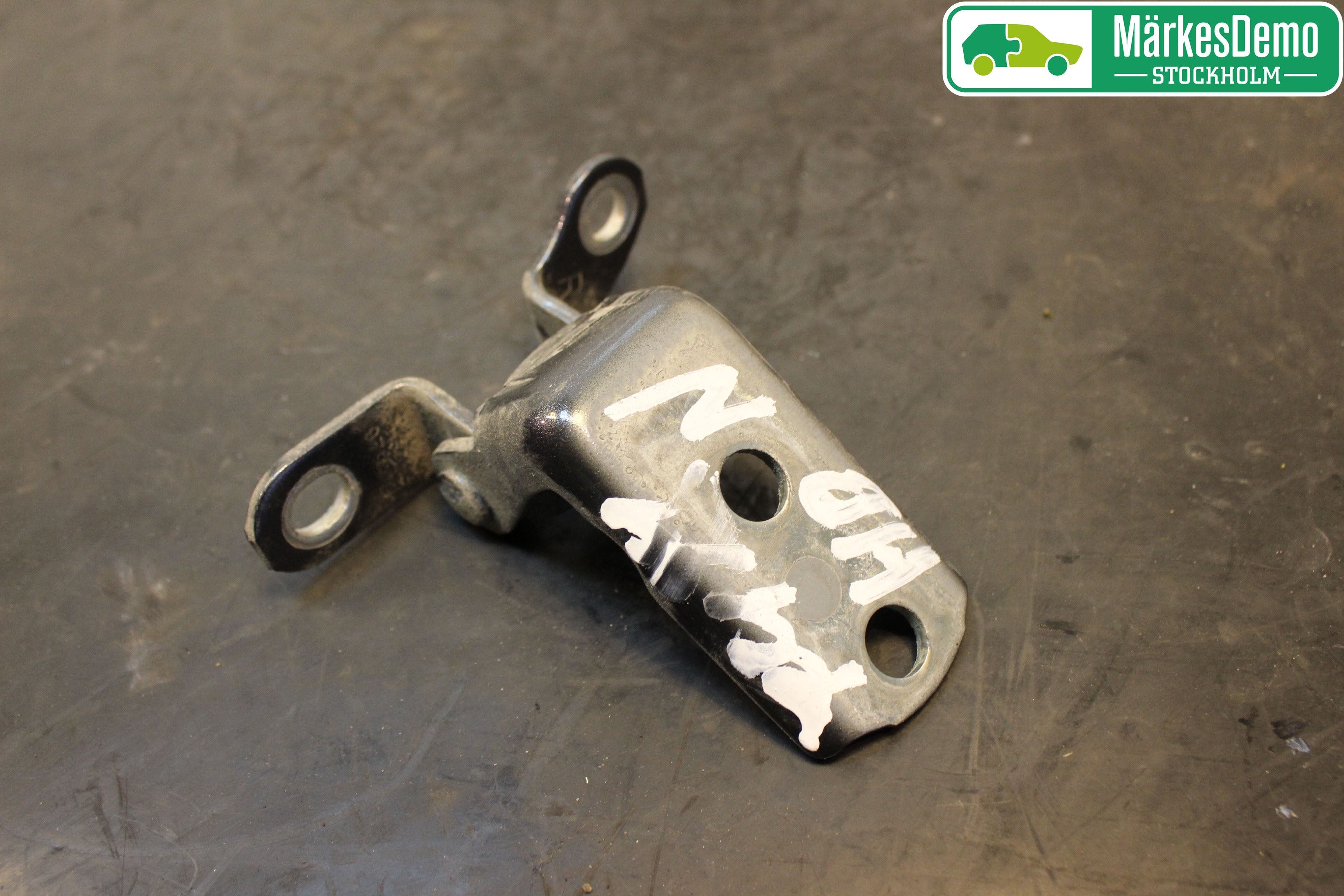 Toyota PRIUS (ZVW50) 16-21 Dörrgångjärn