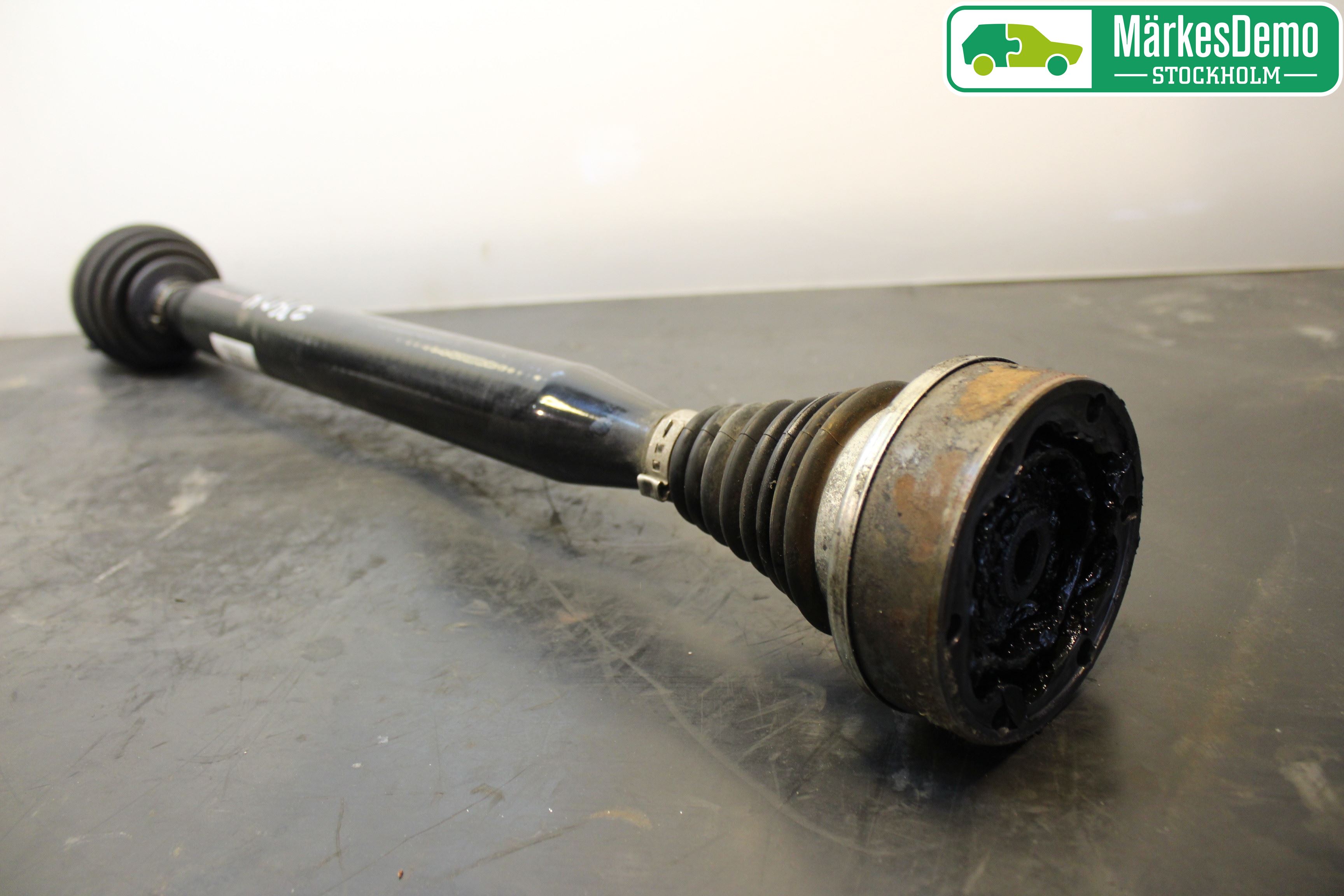 Skoda RAPID Drivaxel Fram Höger