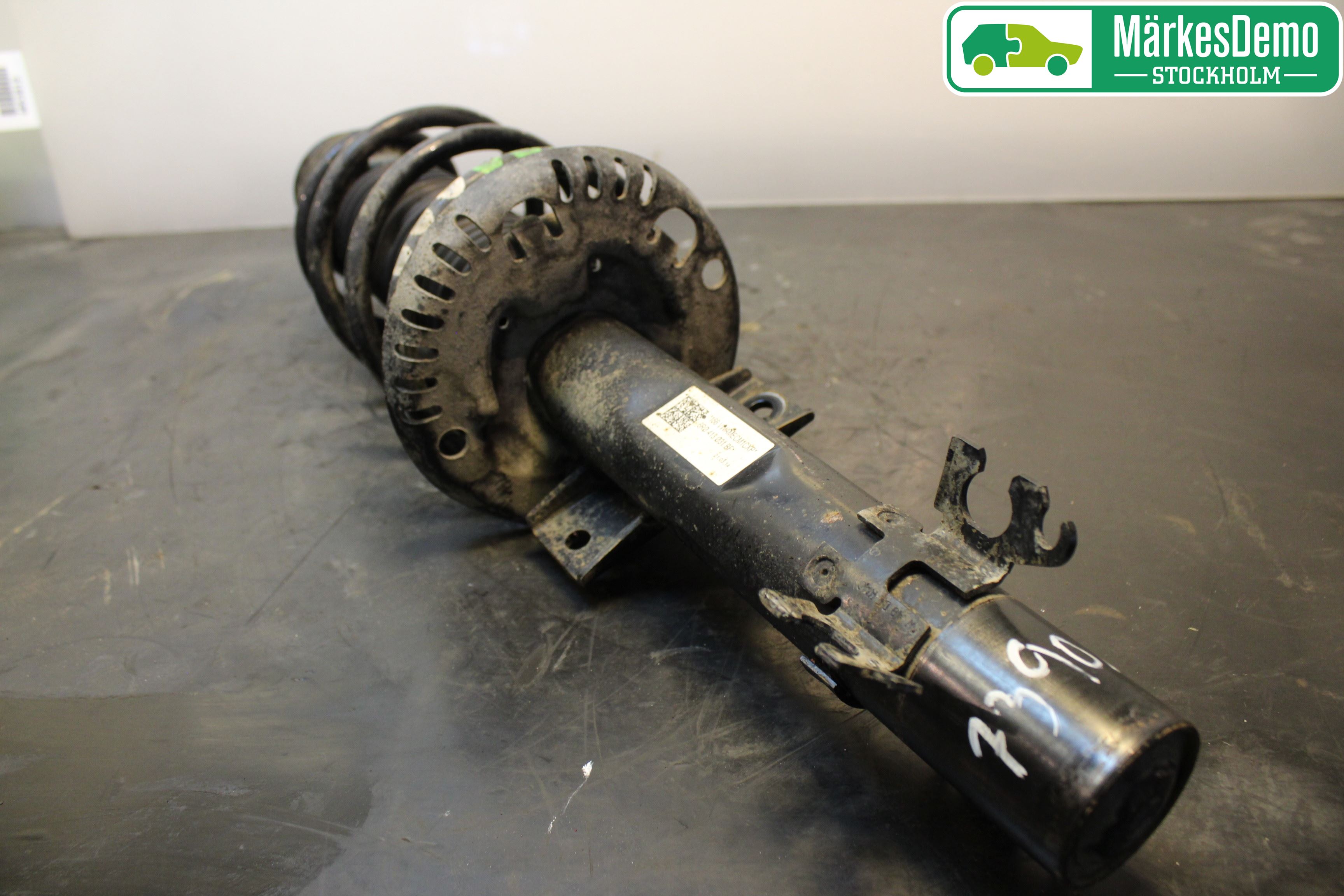 Skoda RAPID Fjäderben Fram Höger