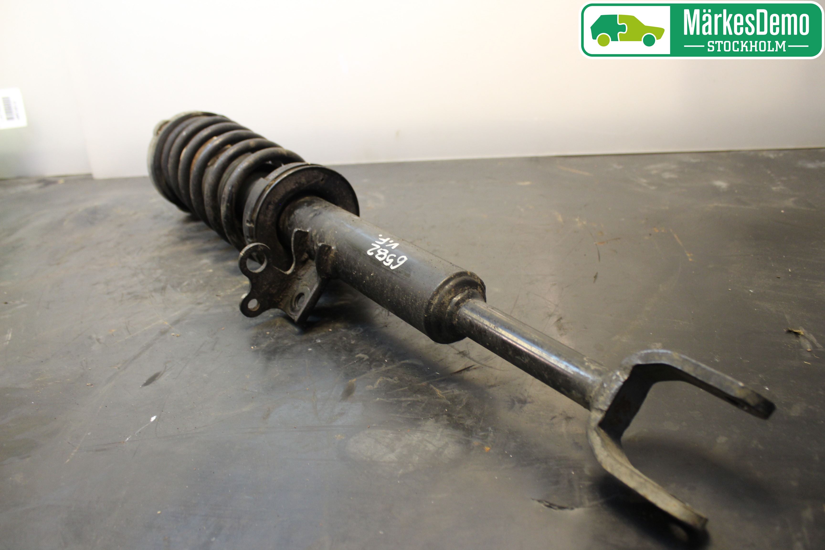 BMW 5 F10/F11/F18 09-17 Fjäderben Fram Vänster