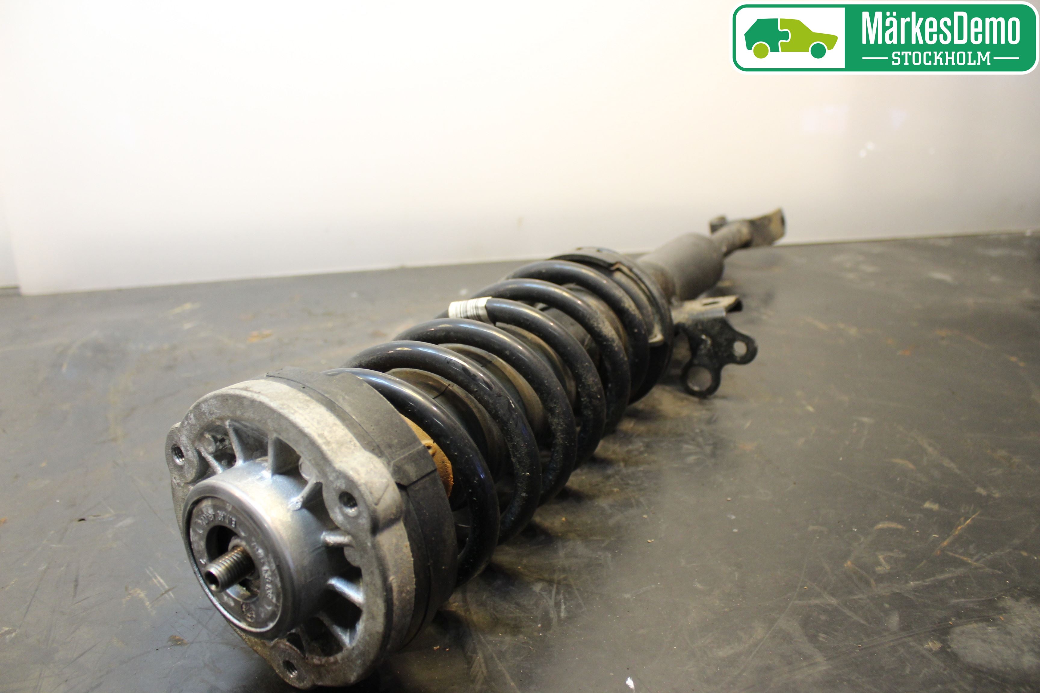 BMW 5 F10/F11/F18 09-17 Fjäderben Fram Höger