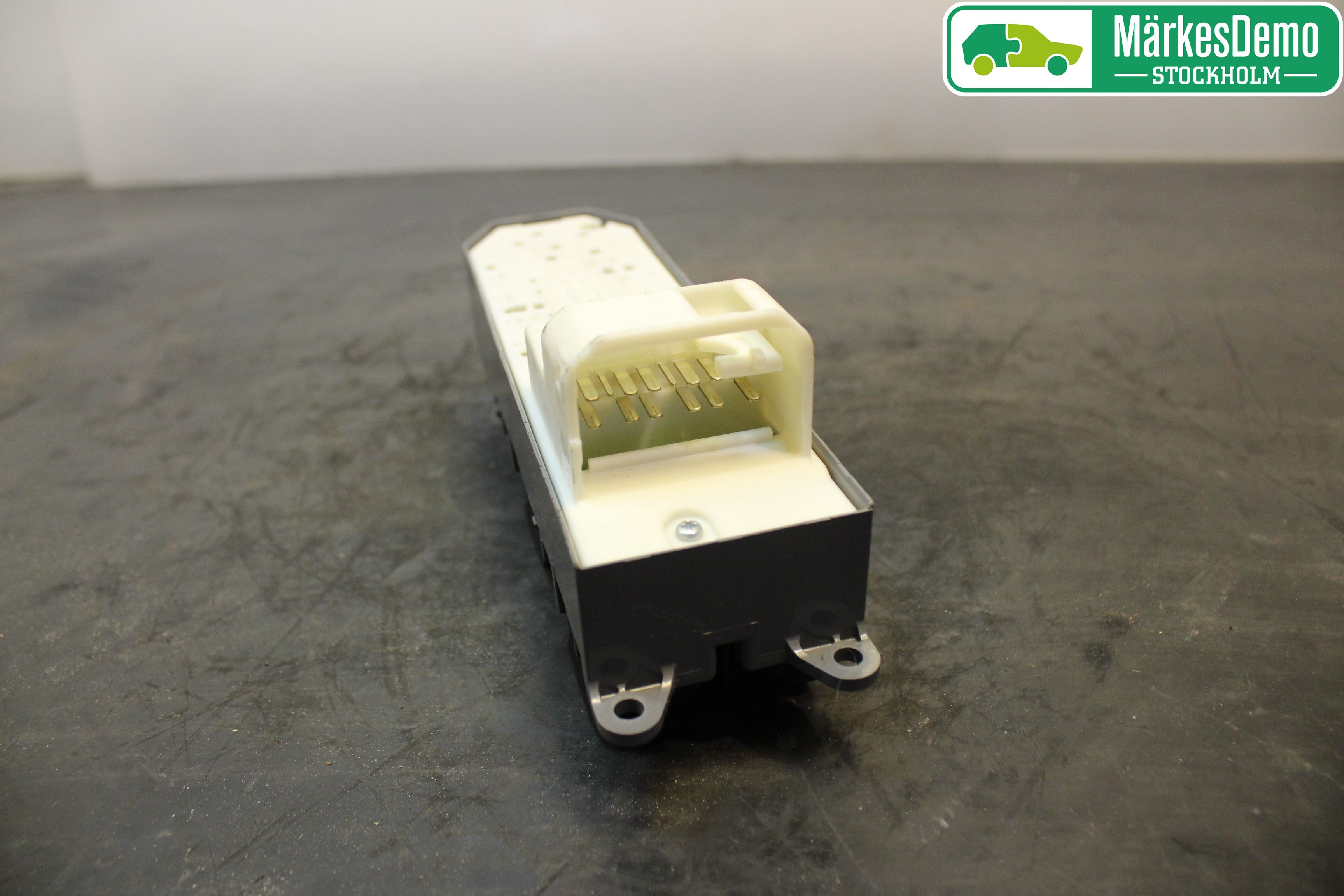 Toyota RAV4 13-18 Strömställare Elhiss