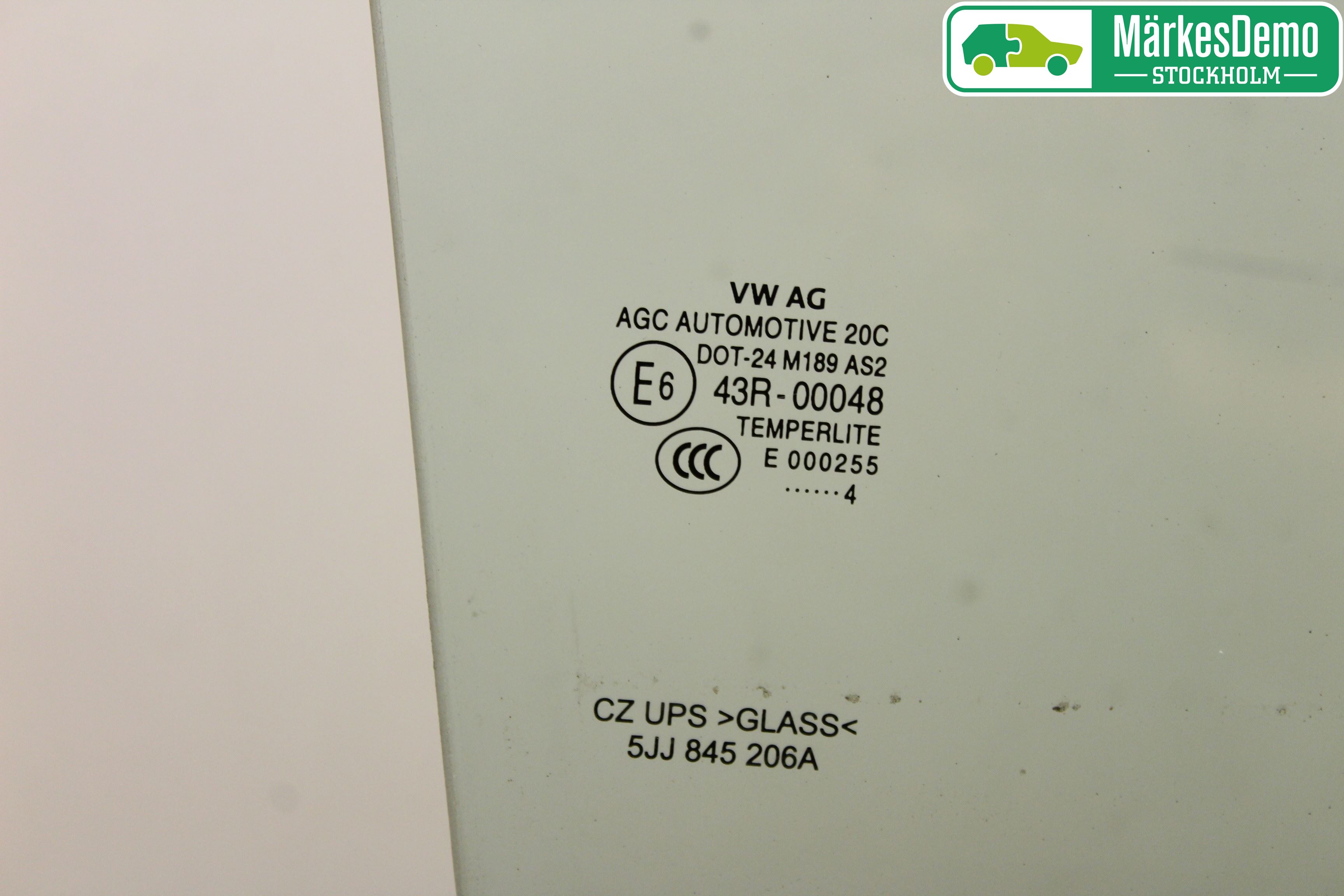 Skoda RAPID Dörruta Bak Höger