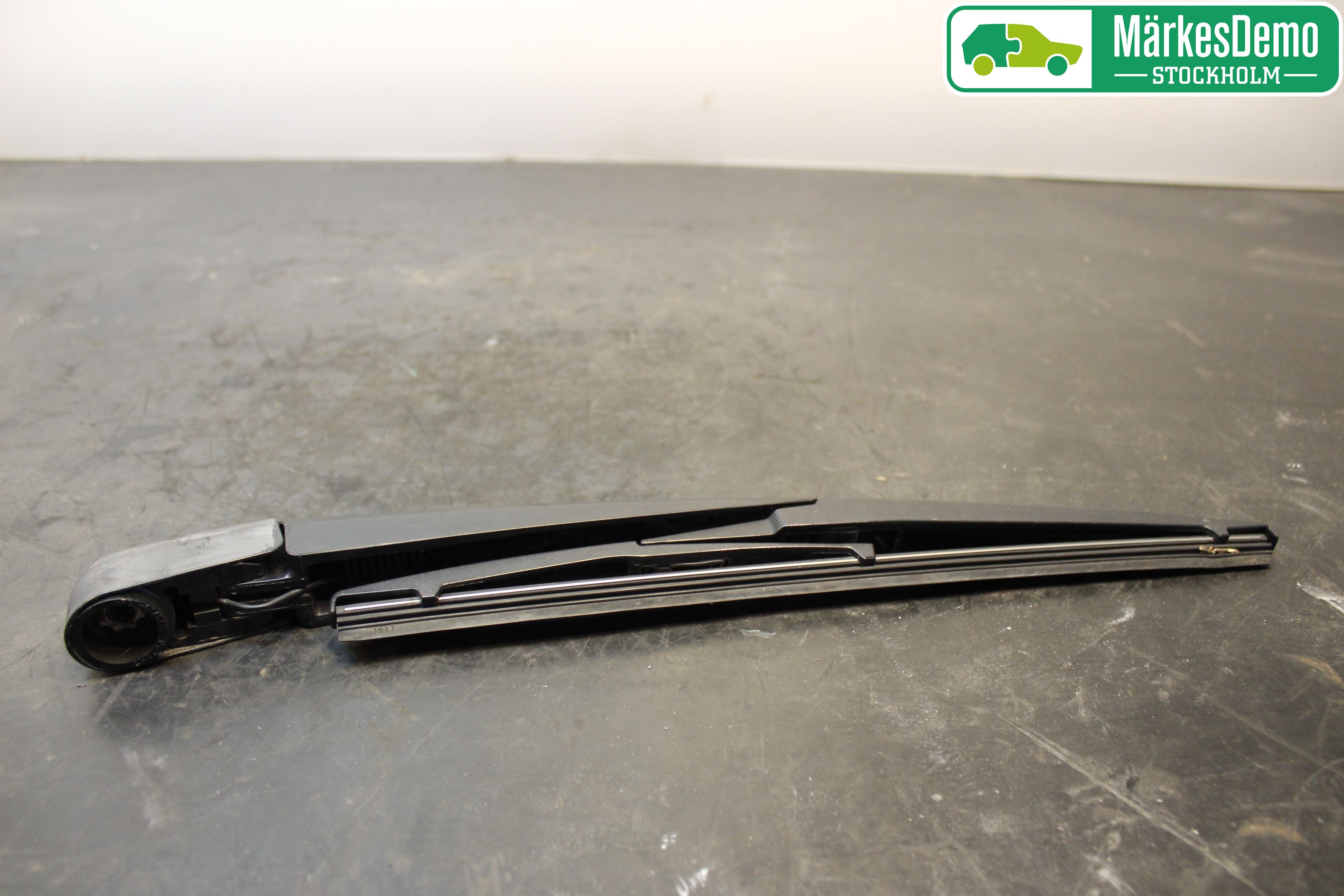 Toyota RAV4 13-18 Torkararm-Bakruta