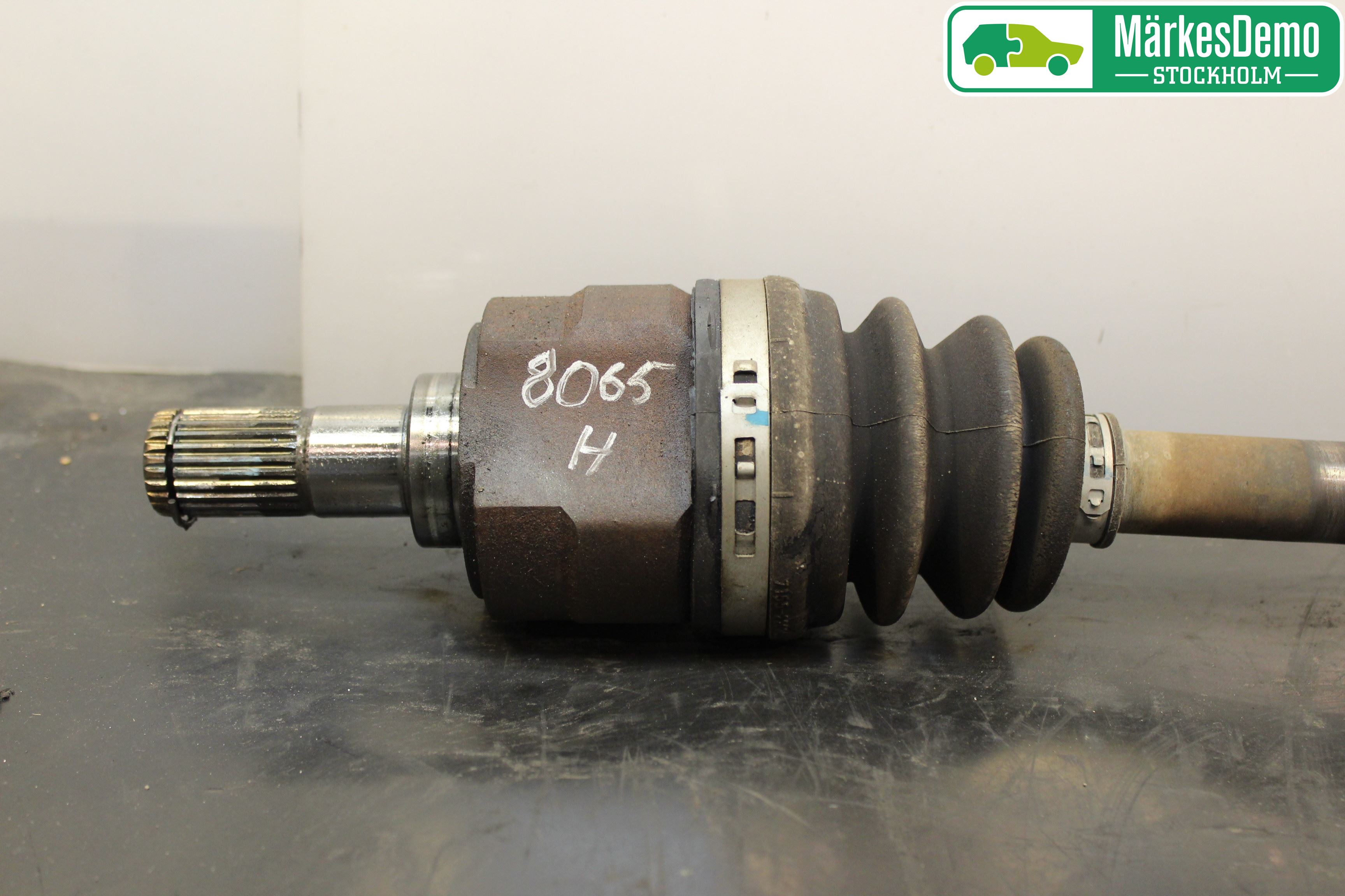 Kia VENGA 10-19 Drivaxel Fram Höger
