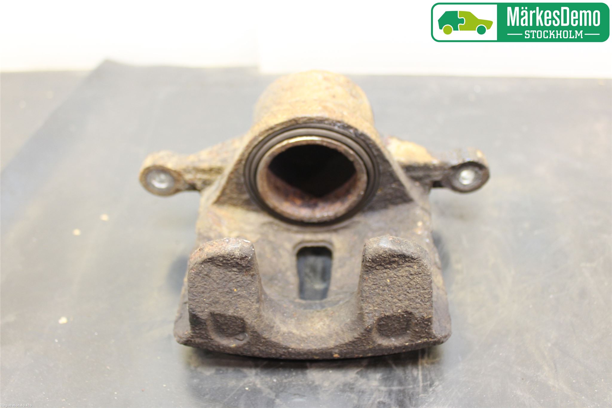 Kia CEED 06-12 Bromsok Fram Vänster