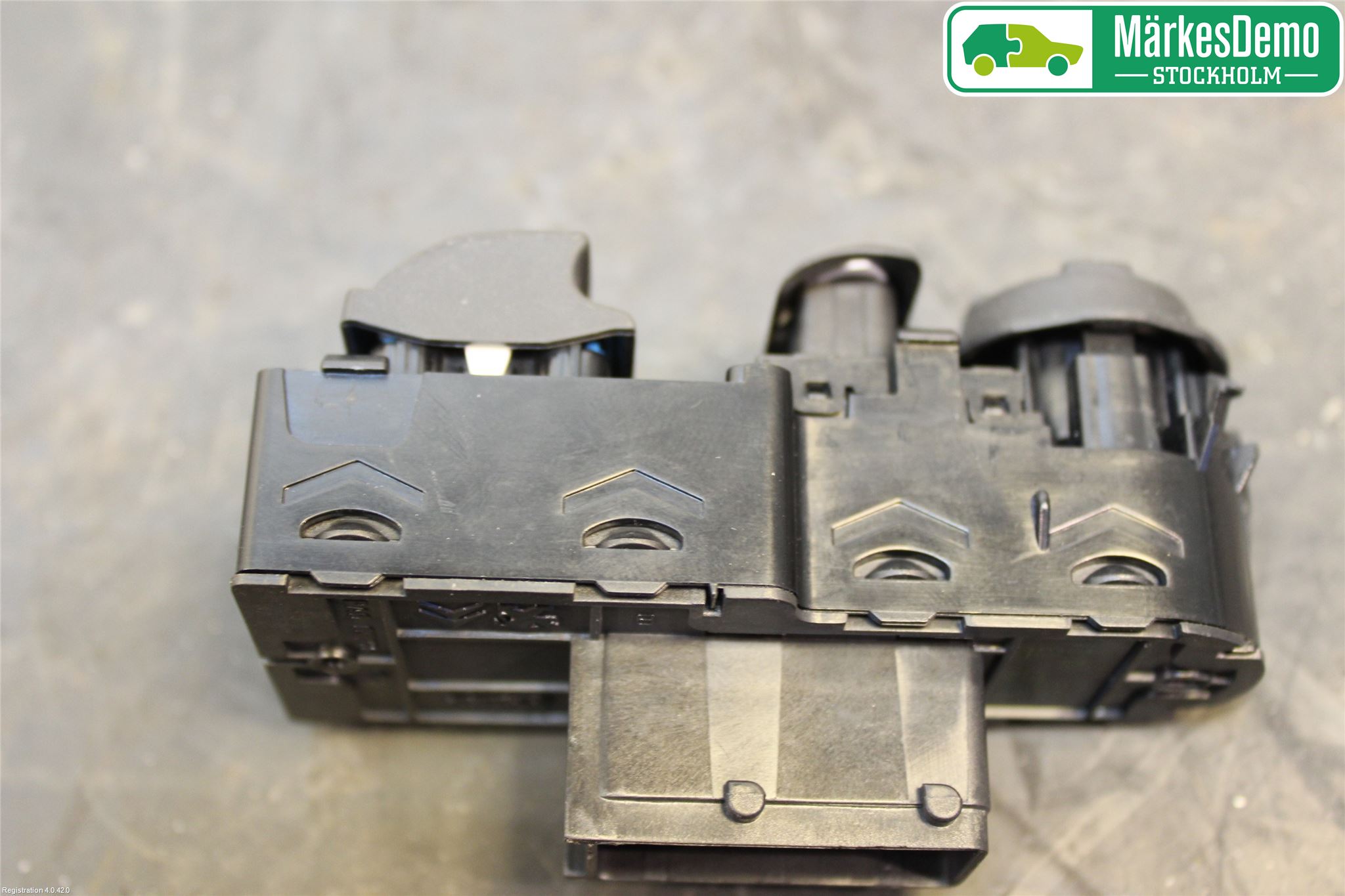 Peugeot 208 12-15 Strömställare Elhiss