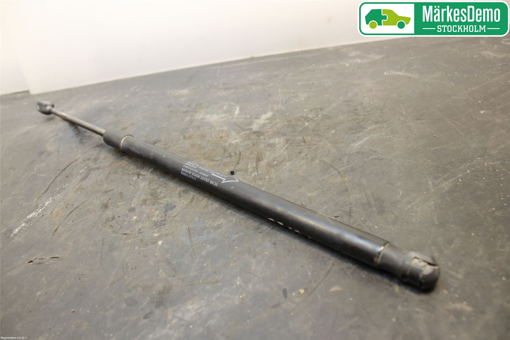 Toyota COROLLA VERSO 08-09 Gasfjäder Baklucka