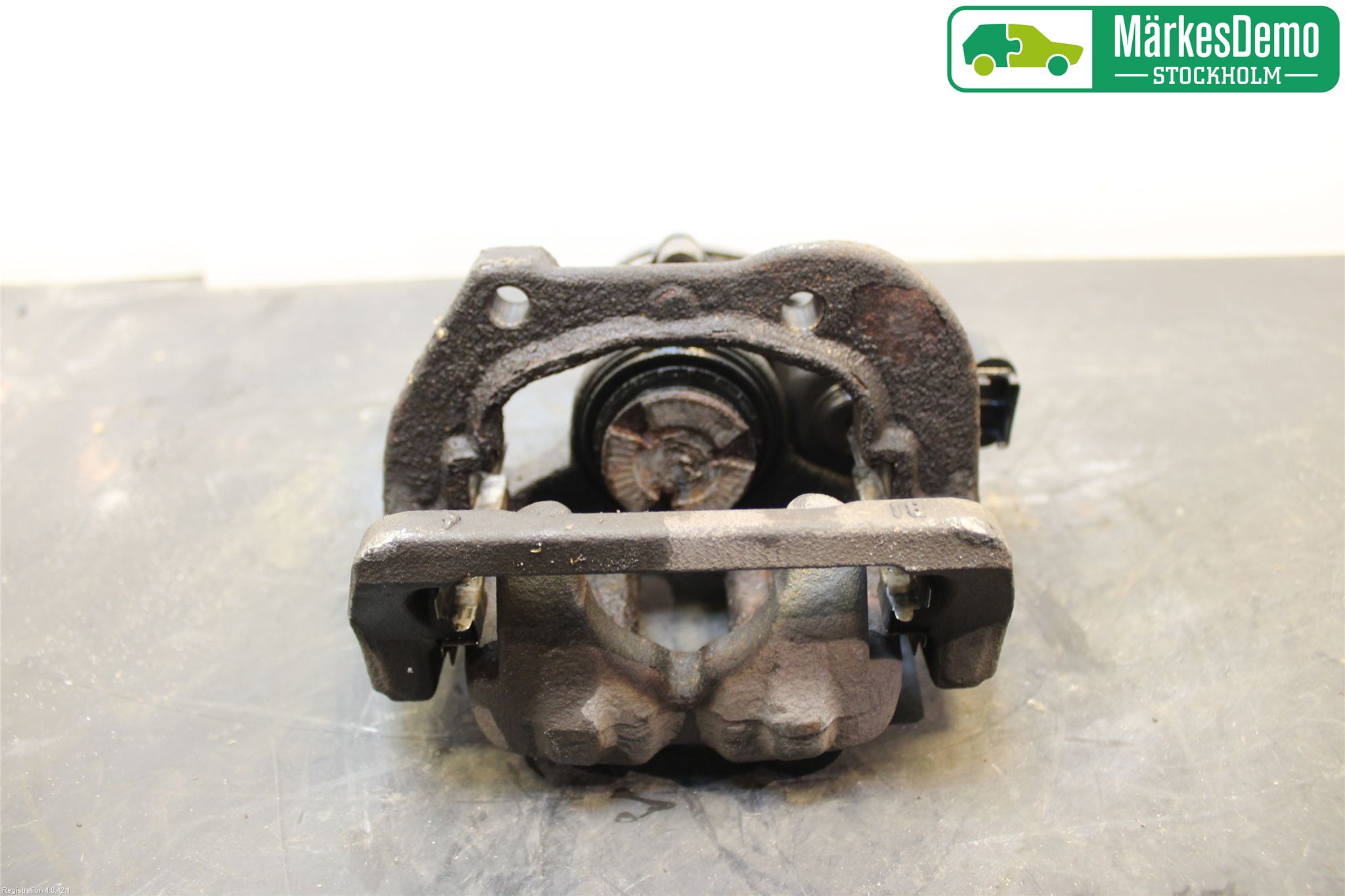 BMW 5 F10/F11/F18 09-17 Bromsok Bak Vänster