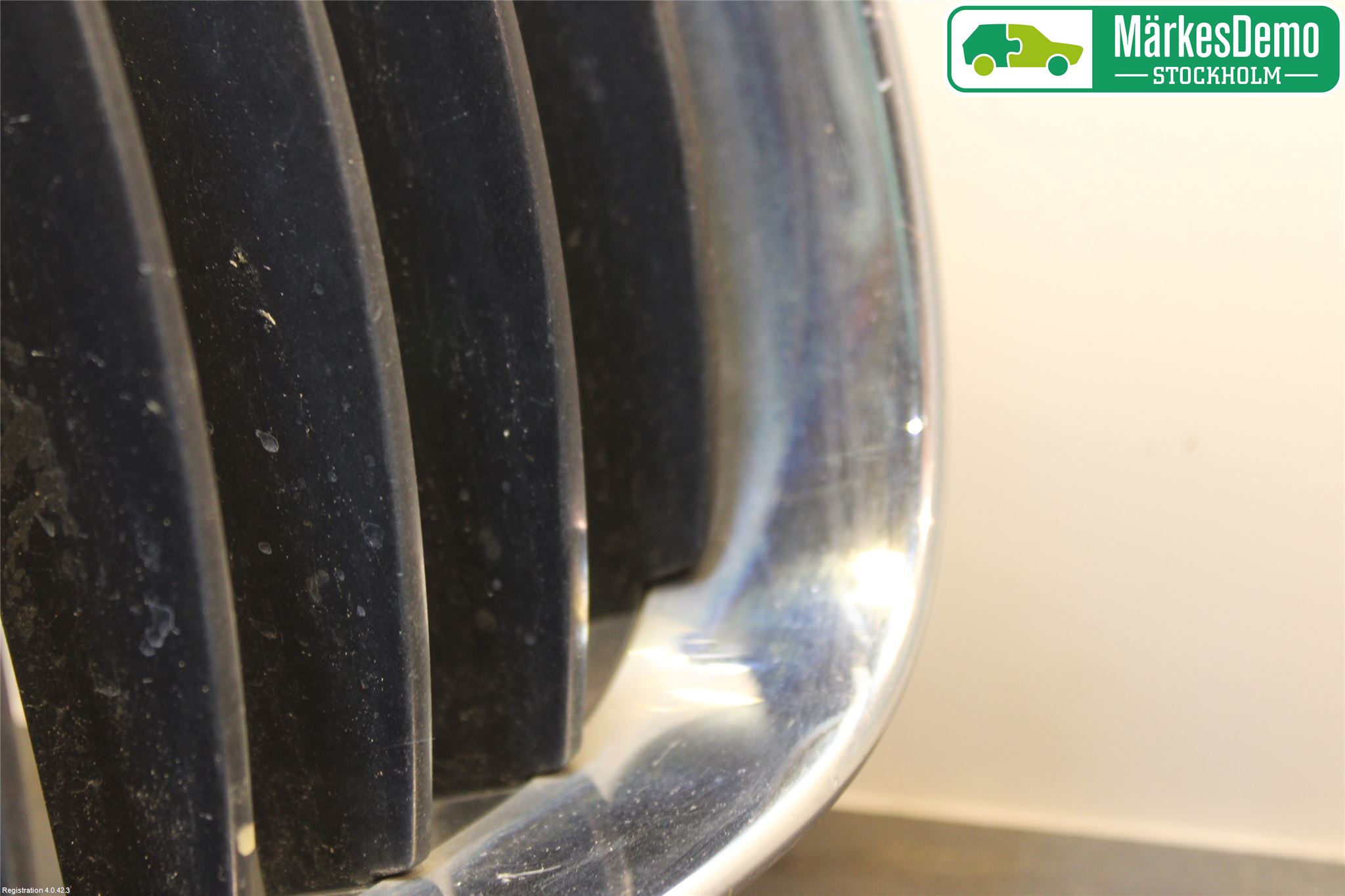 BMW 1 E87/81 5D/3D 03-11 Grilldel Höger