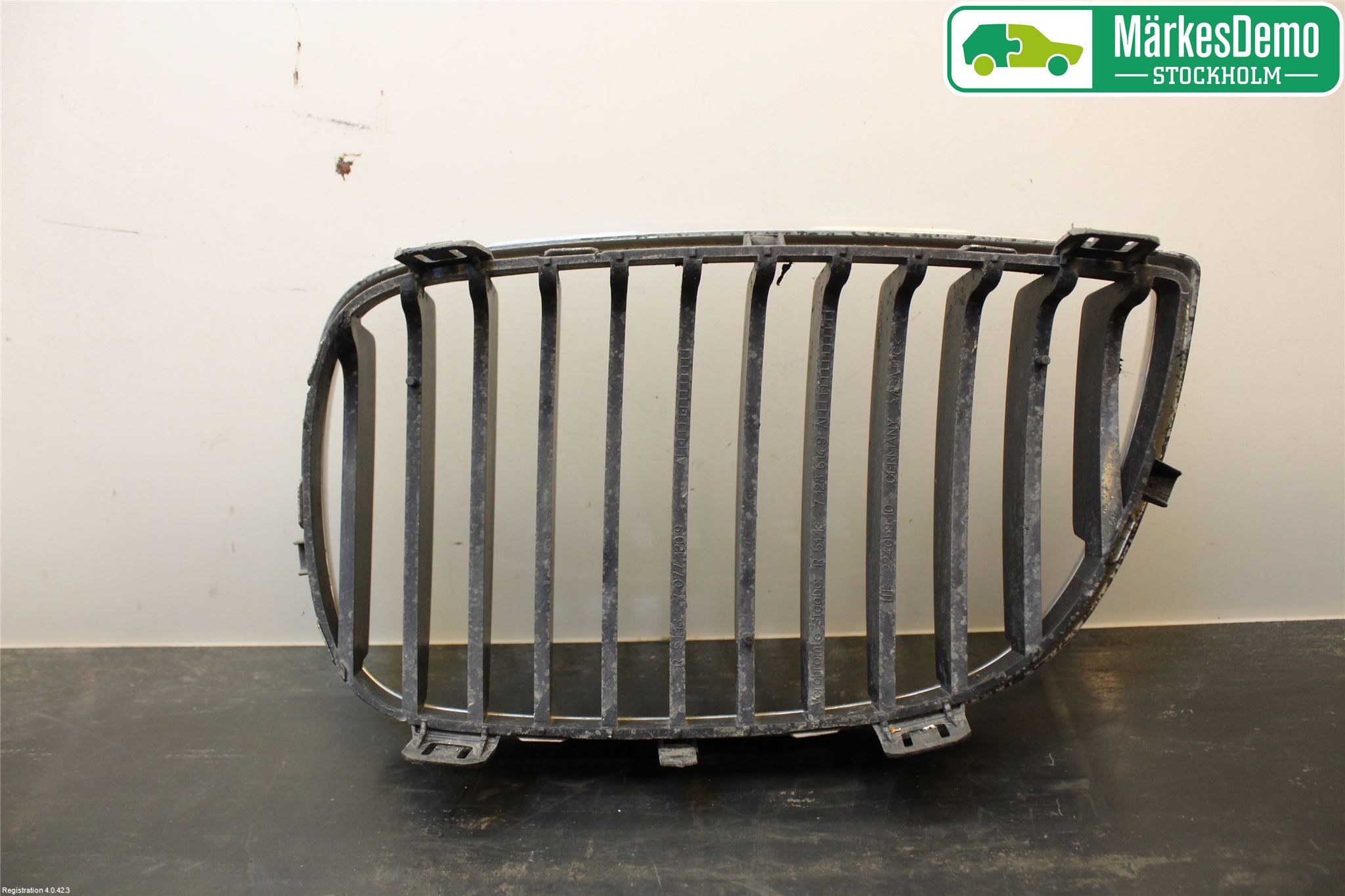 BMW 1 E87/81 5D/3D 03-11 Grilldel Höger