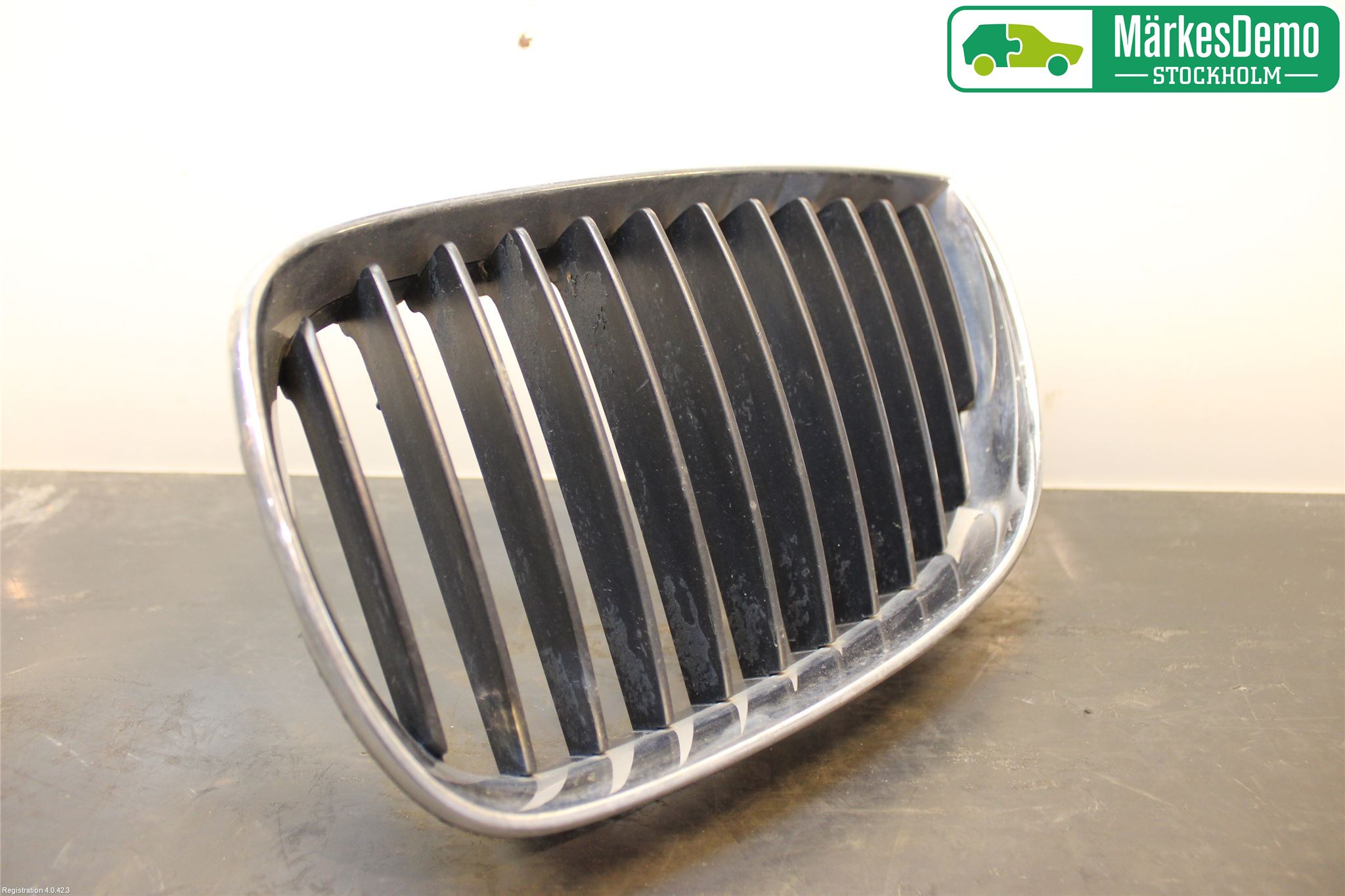 BMW 1 E87/81 5D/3D 03-11 Grilldel Vänster