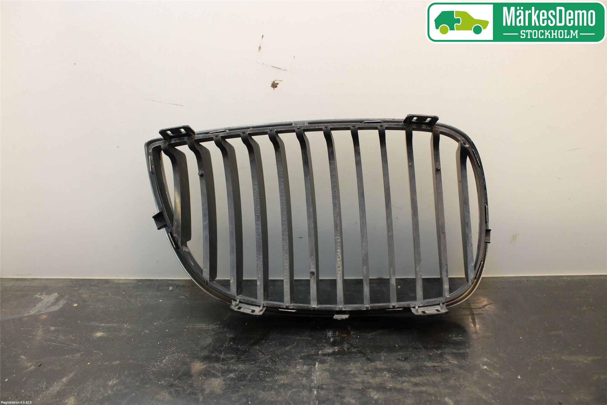 BMW 1 E87/81 5D/3D 03-11 Grilldel Vänster