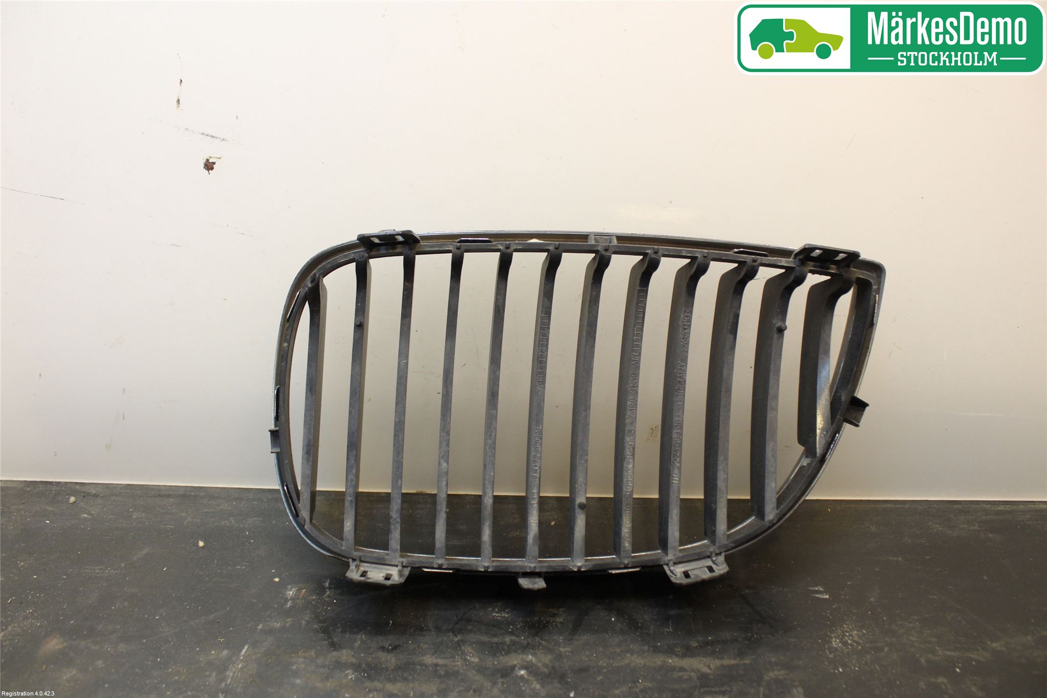 BMW 1 E87/81 5D/3D 03-11 Grilldel Höger