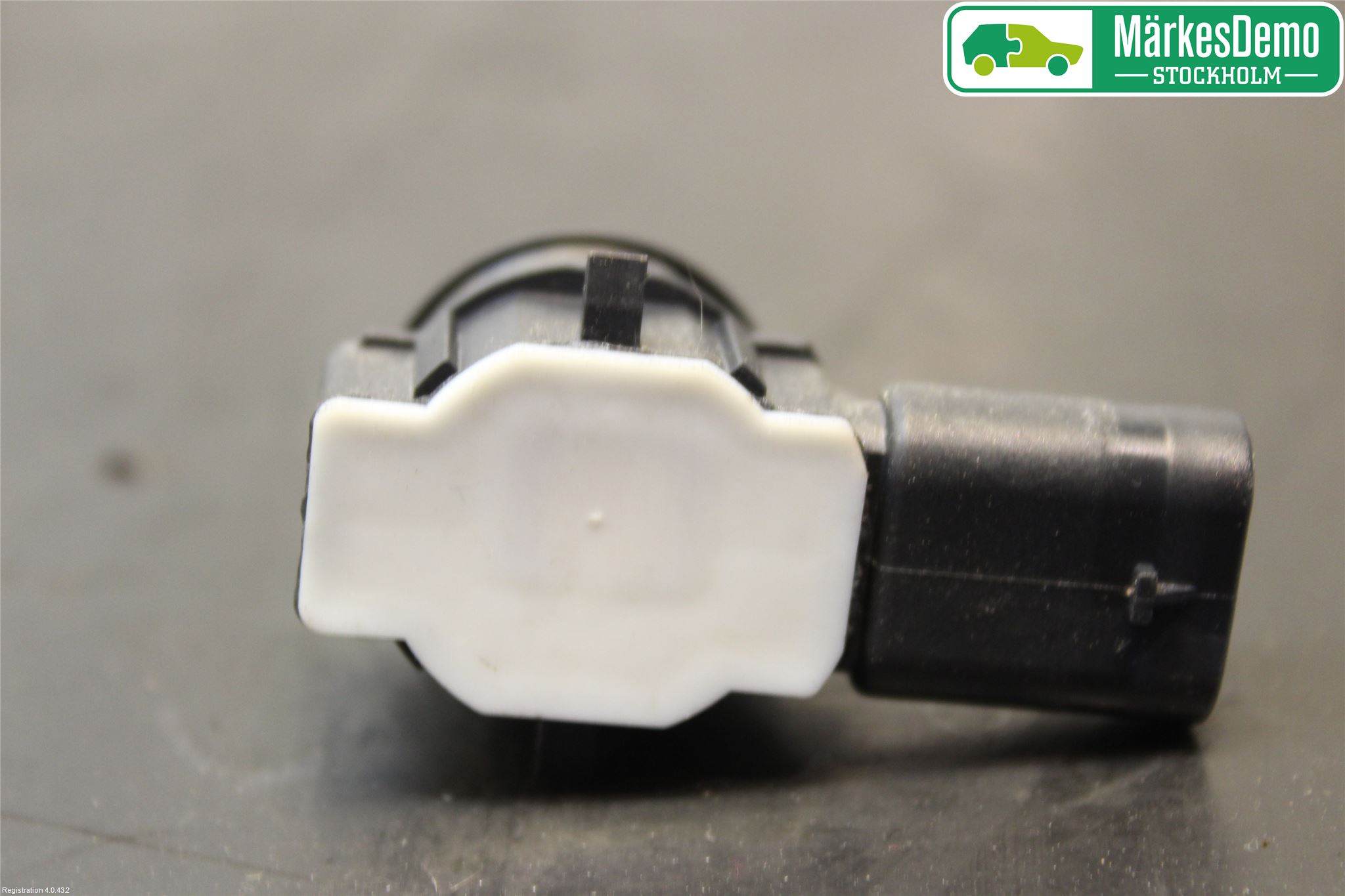 Fiat TIPO/CROSS 16- Parkeringshjälp Backsensor