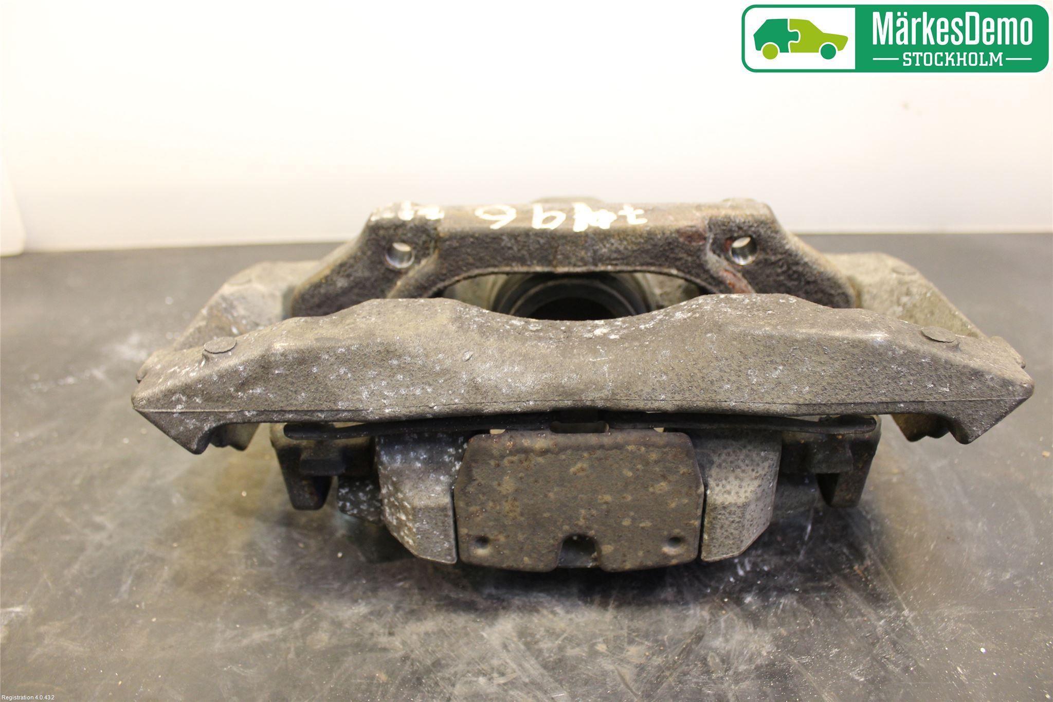 BMW 5 F10/F11/F18 09-17 Bromsok Fram Höger