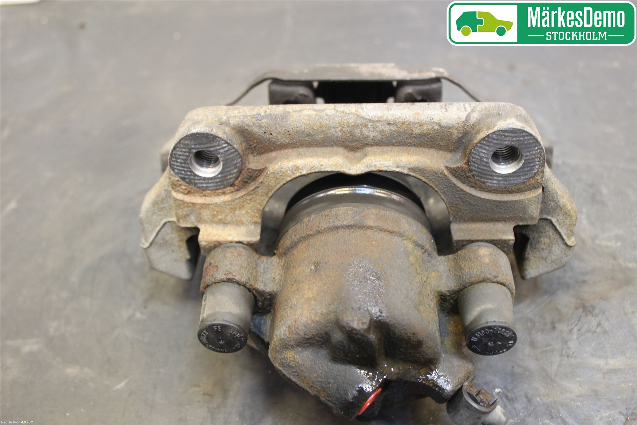 BMW 3 E90/91 SED/TOU 05-12 Bromsok Fram Höger