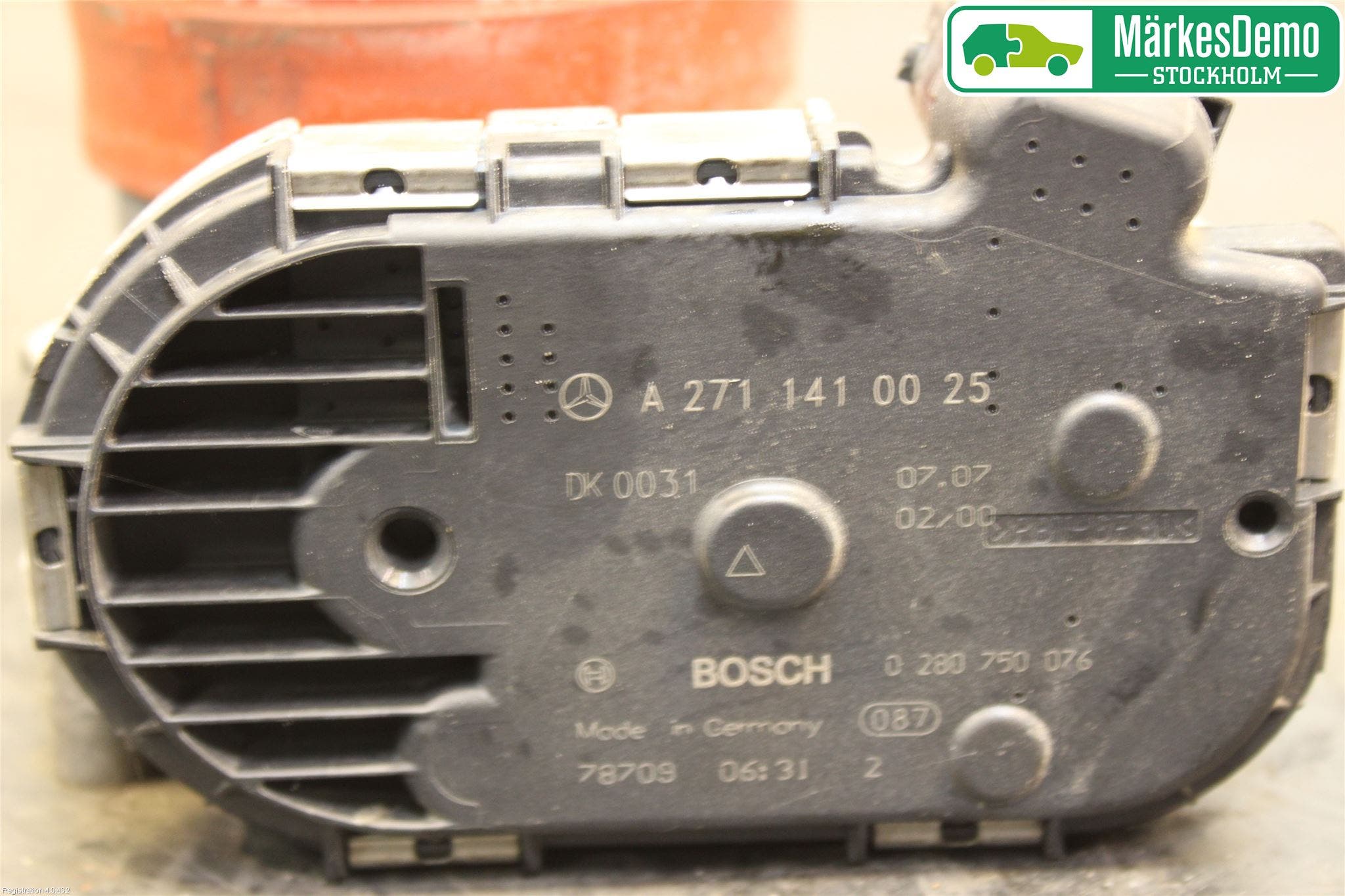 Mercedes-Benz MB C-KLASS (W204) 07-15 Injspjällhus