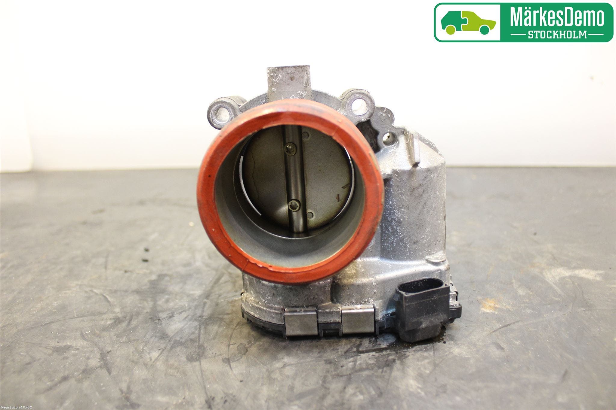 Mercedes-Benz MB C-KLASS (W204) 07-15 Injspjällhus