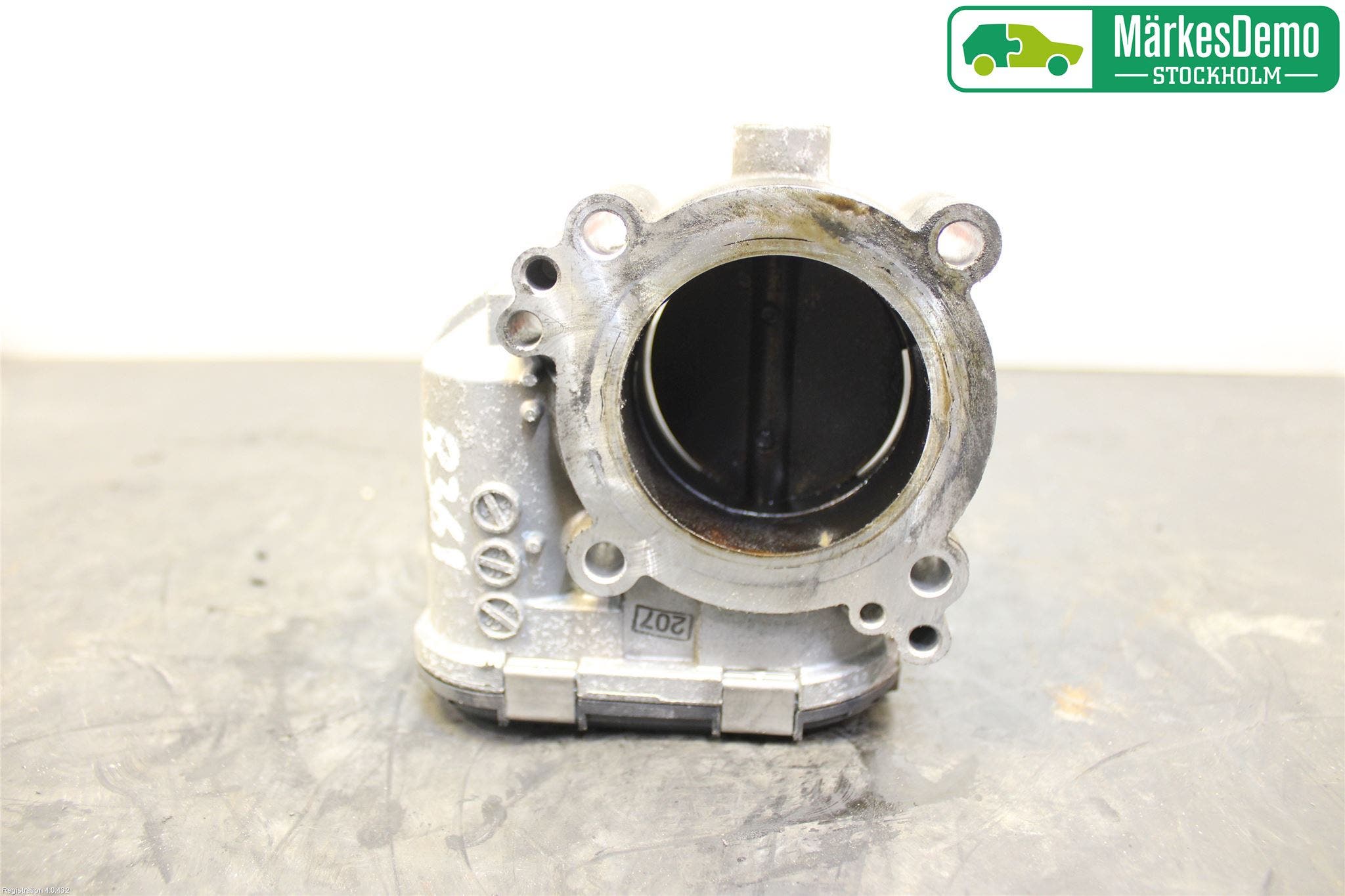 Mercedes-Benz MB C-KLASS (W204) 07-15 Injspjällhus