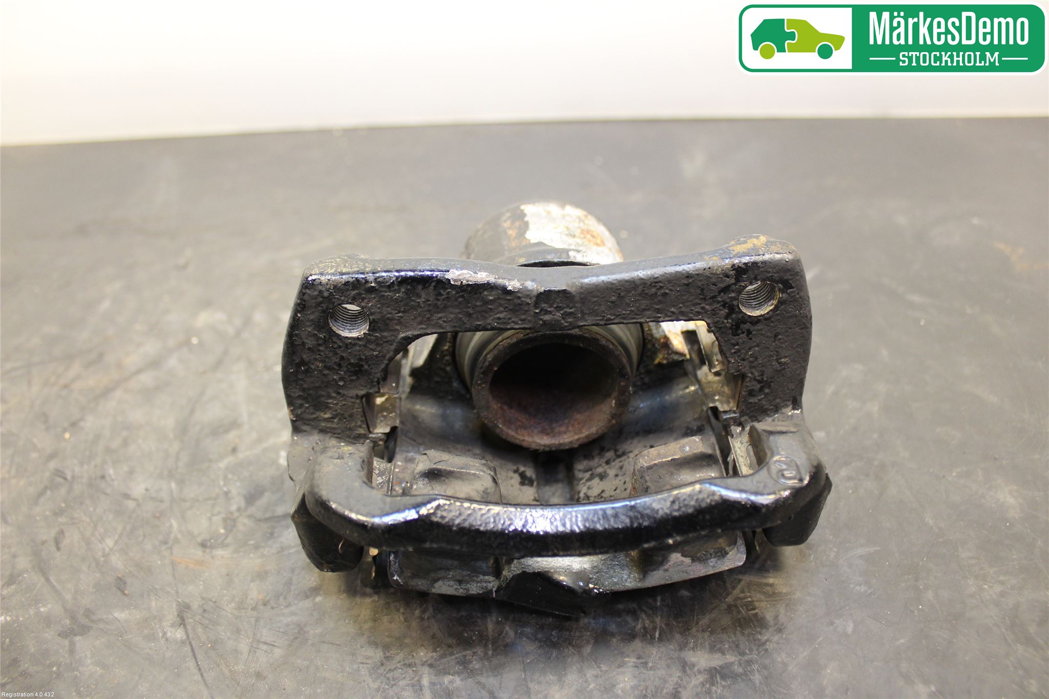 Toyota YARIS P1 03-05 Bromsok Fram Vänster