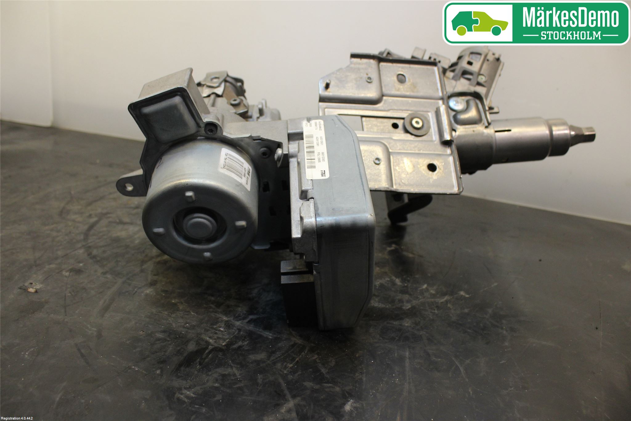 Mazda 2 (DE) 08-15 Rattaxelagg Med Inb Servo