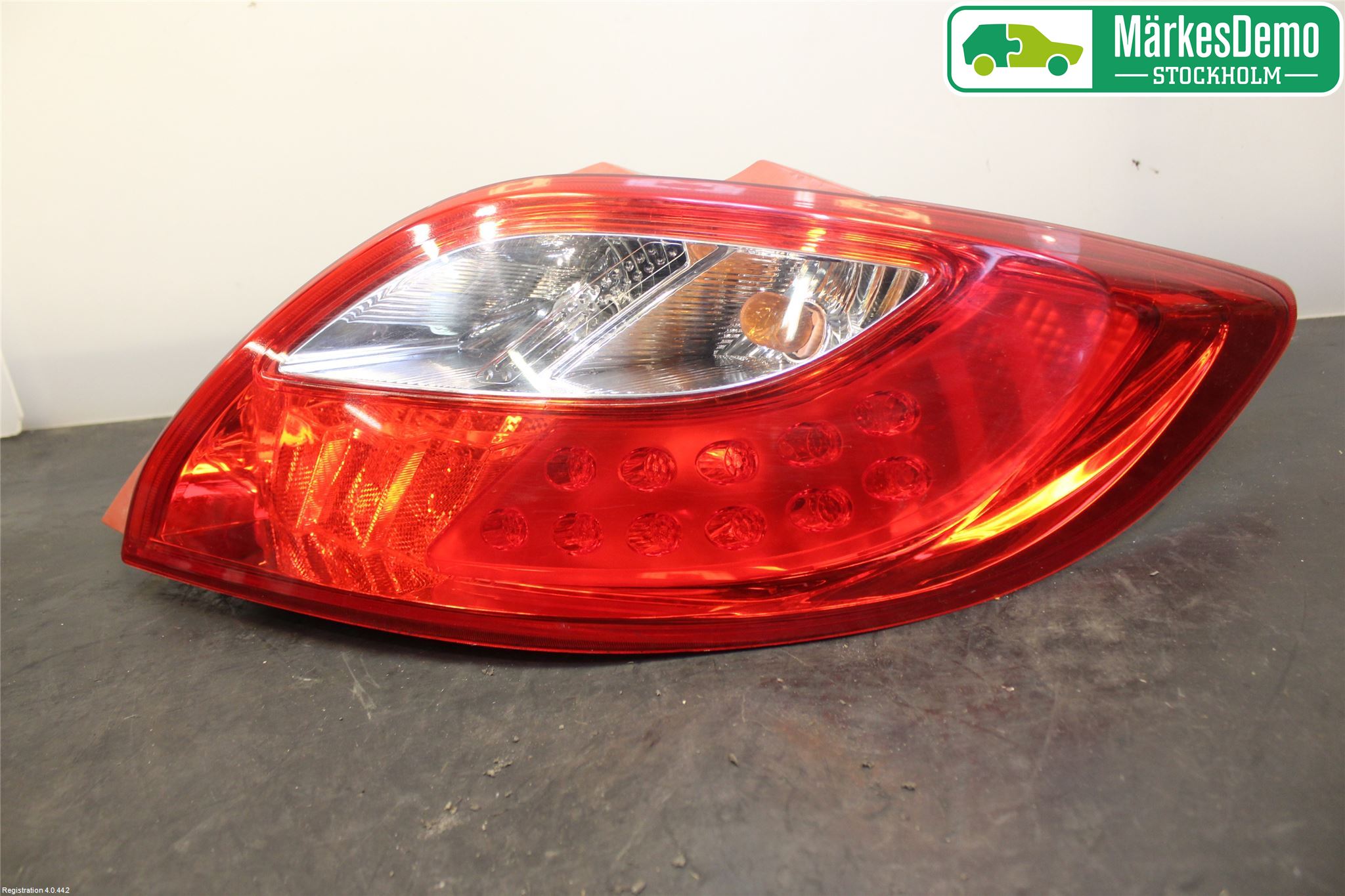 Mazda 2 (DE) 08-15 Bakljus Höger
