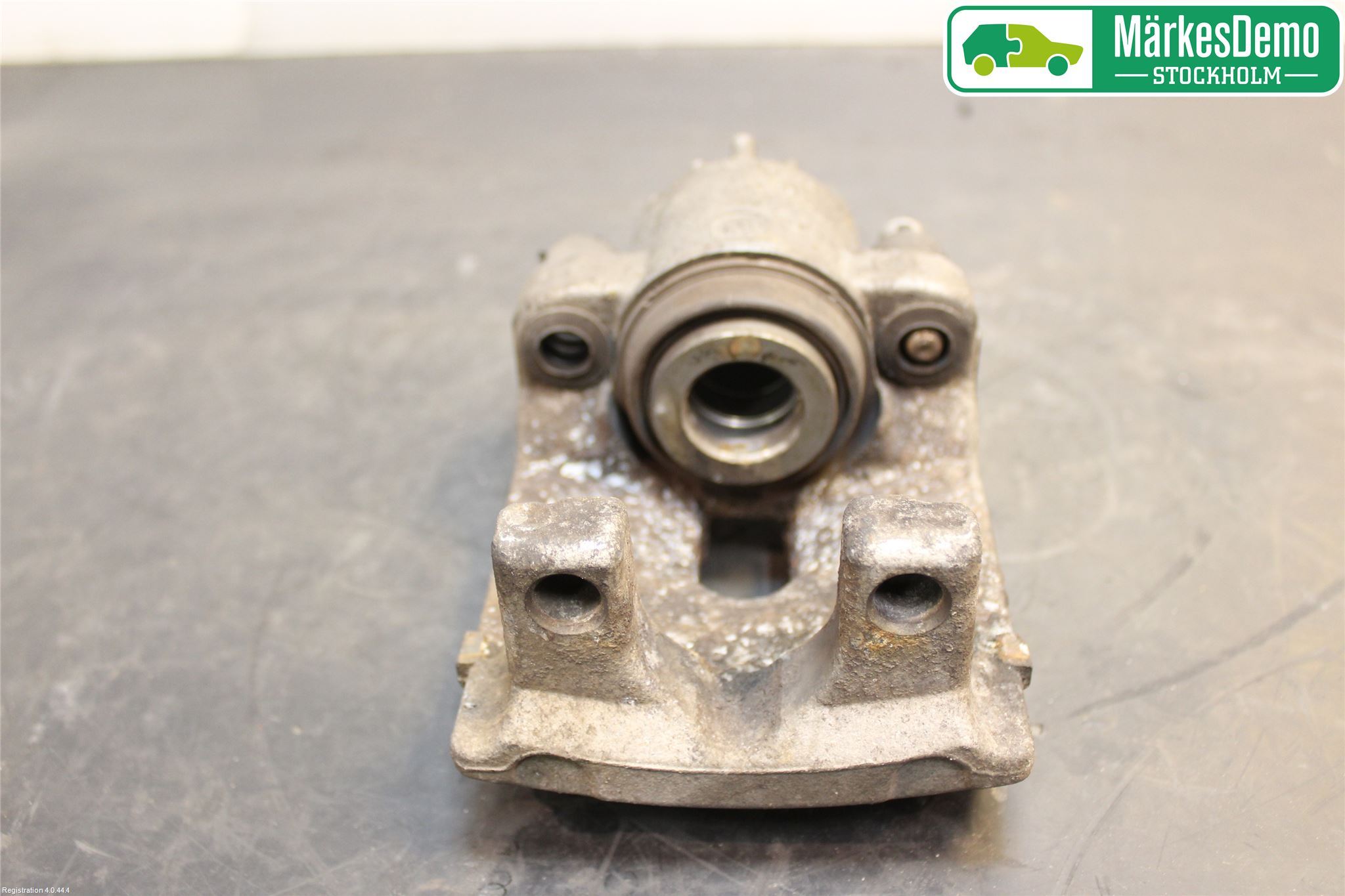 BMW 5 E60/61 Sed/Tou 02-10 Bromsok Bak Vänster