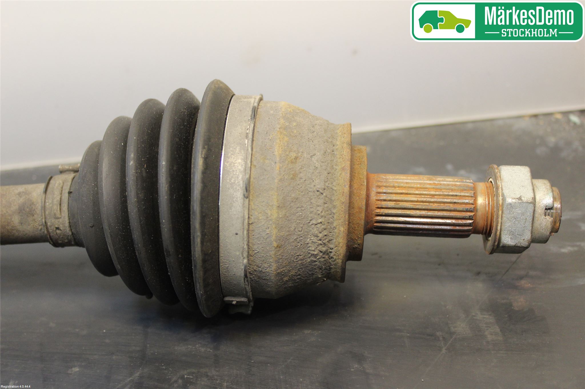 Alfa Mi.To 09-17 Drivaxel Fram Höger