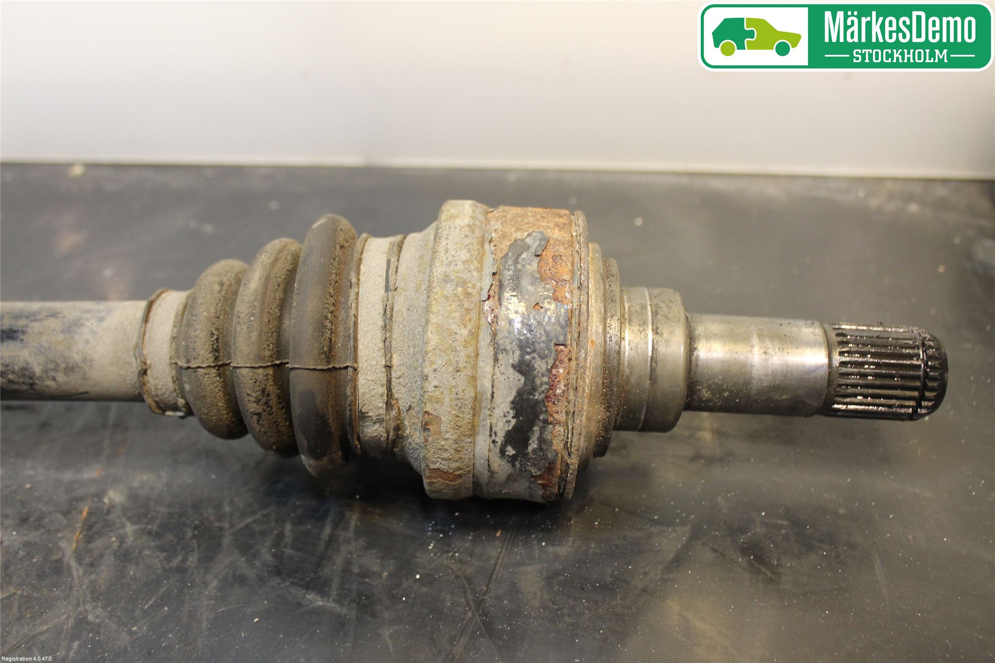 BMW 5 F10/F11/F18 09-17 Drivaxel Bak Vänster