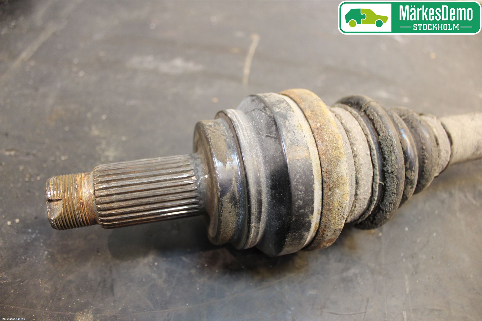 BMW 5 F10/F11/F18 09-17 Drivaxel Bak Vänster