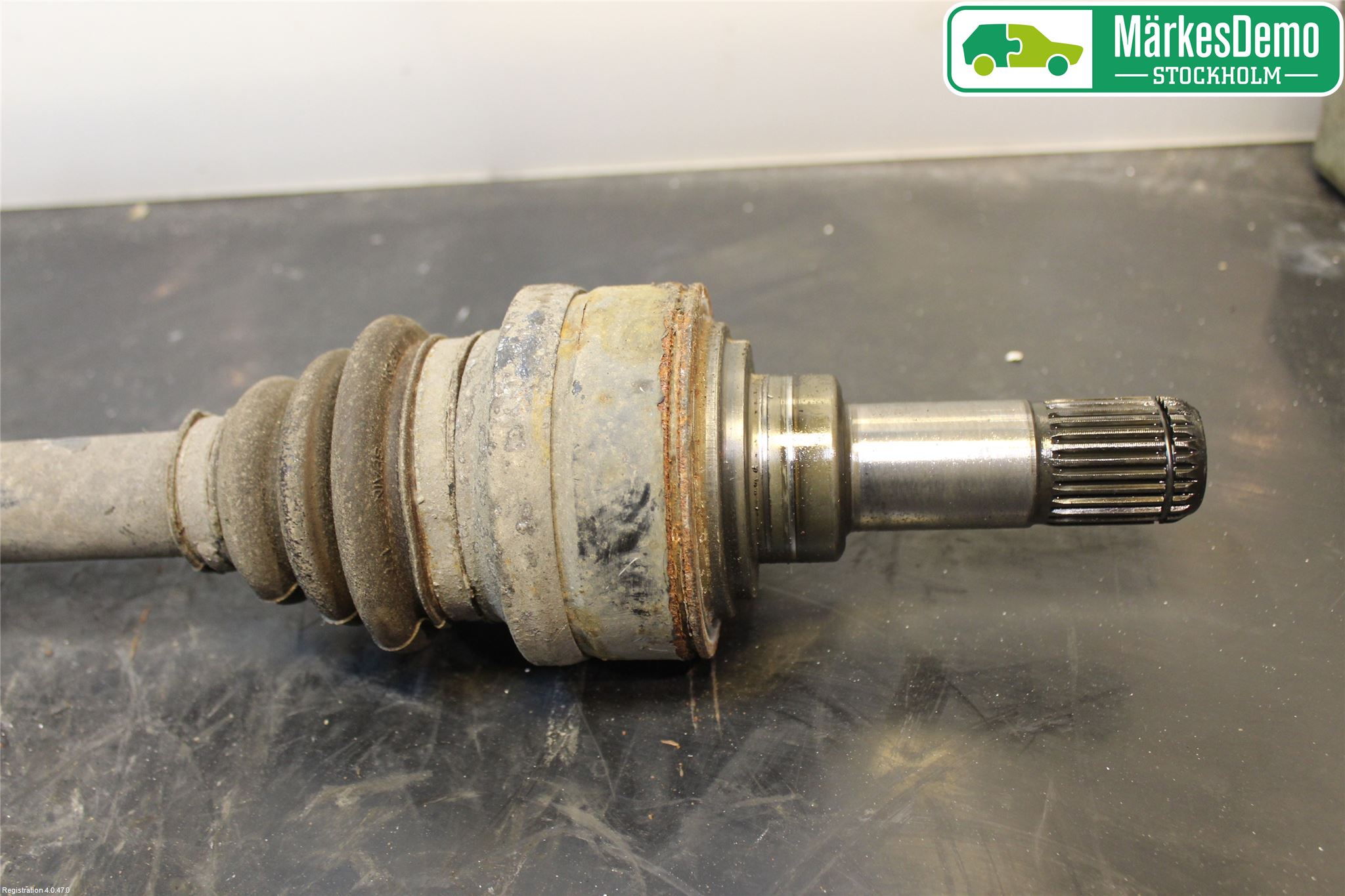 BMW 5 F10/F11/F18 09-17 Drivaxel Bak Höger