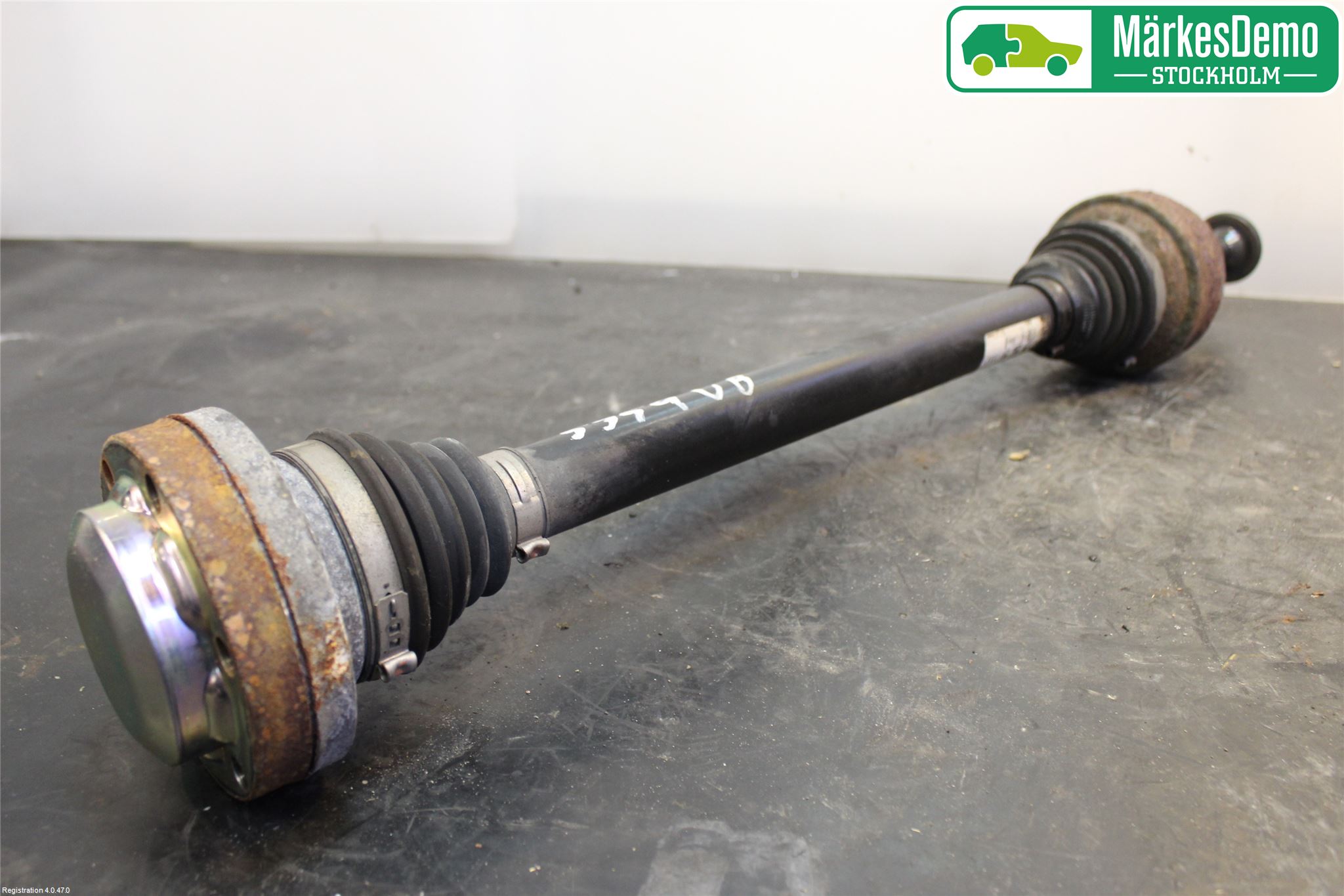 Audi A4/S4 08-11 Drivaxel Bak Vänster