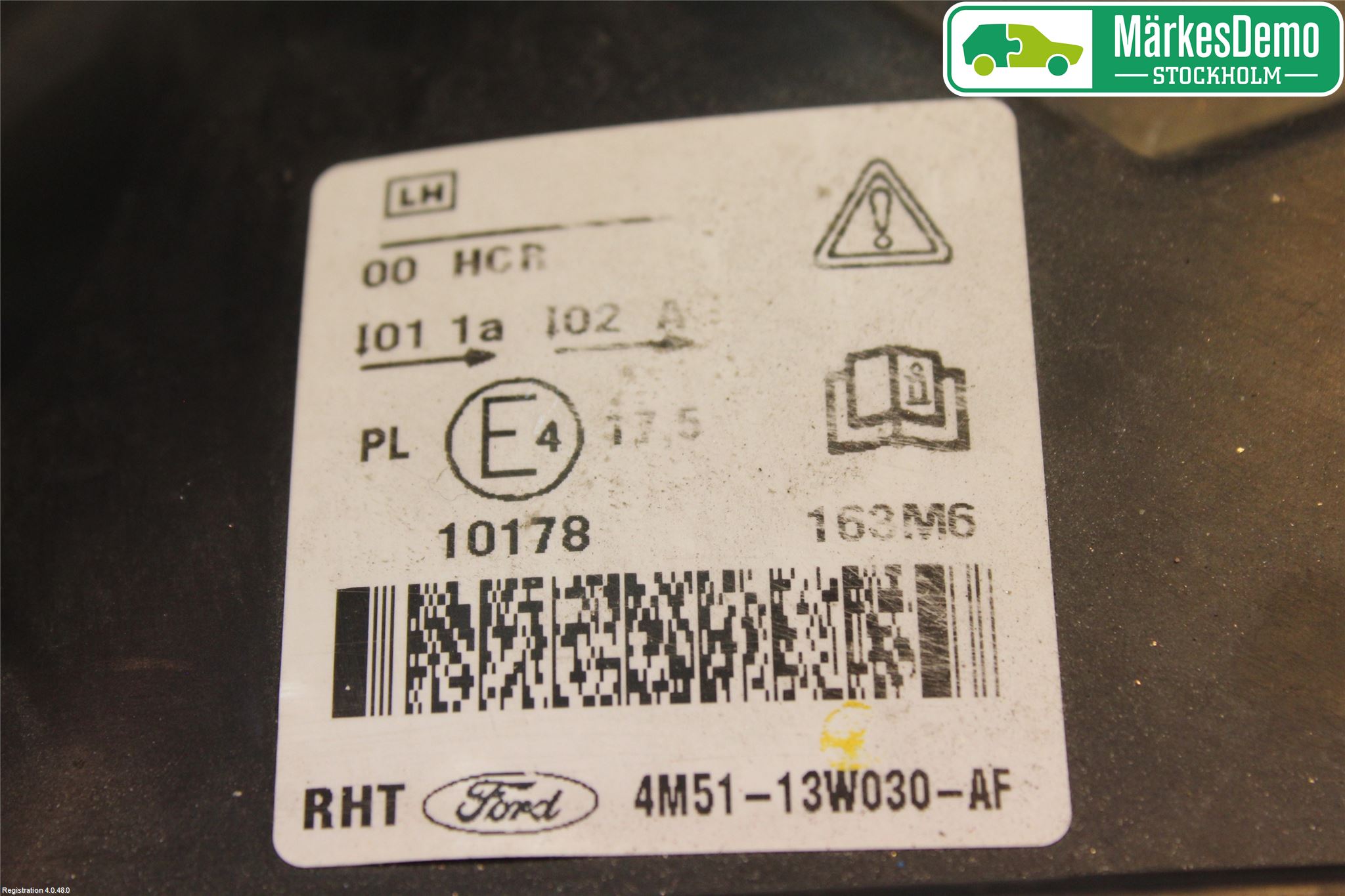 Ford FOCUS     04-07 Strålkastare Vänster