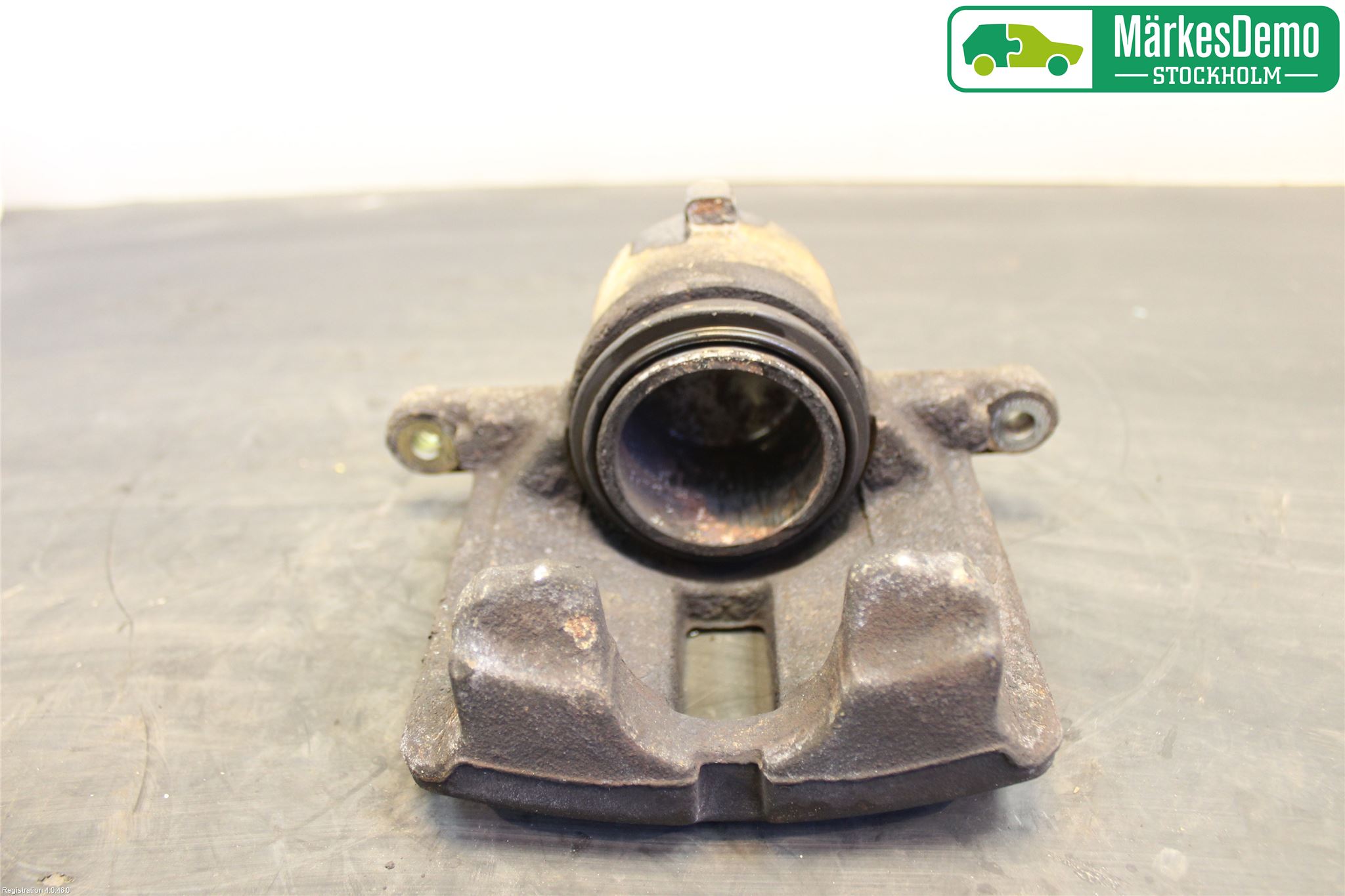 Nissan PRIMERA 02-07 Bromsok Fram Höger