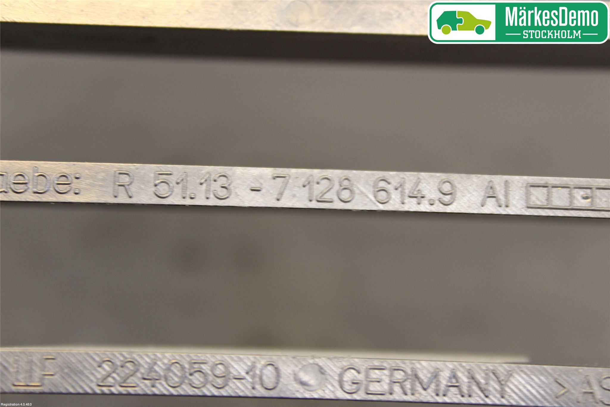 BMW 1 E87/81 5D/3D 03-11 Grilldel Höger