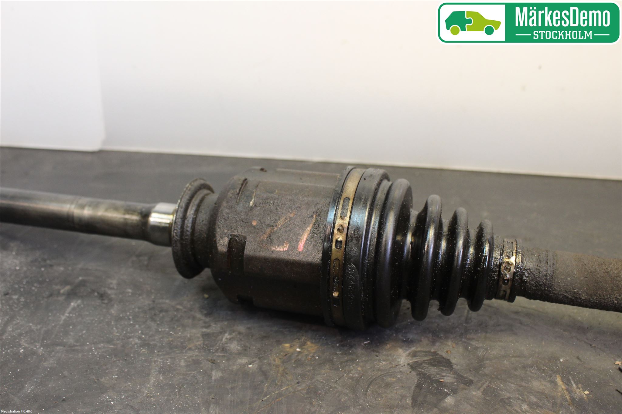 Toyota RAV 4 00-06 Drivaxel Fram Höger