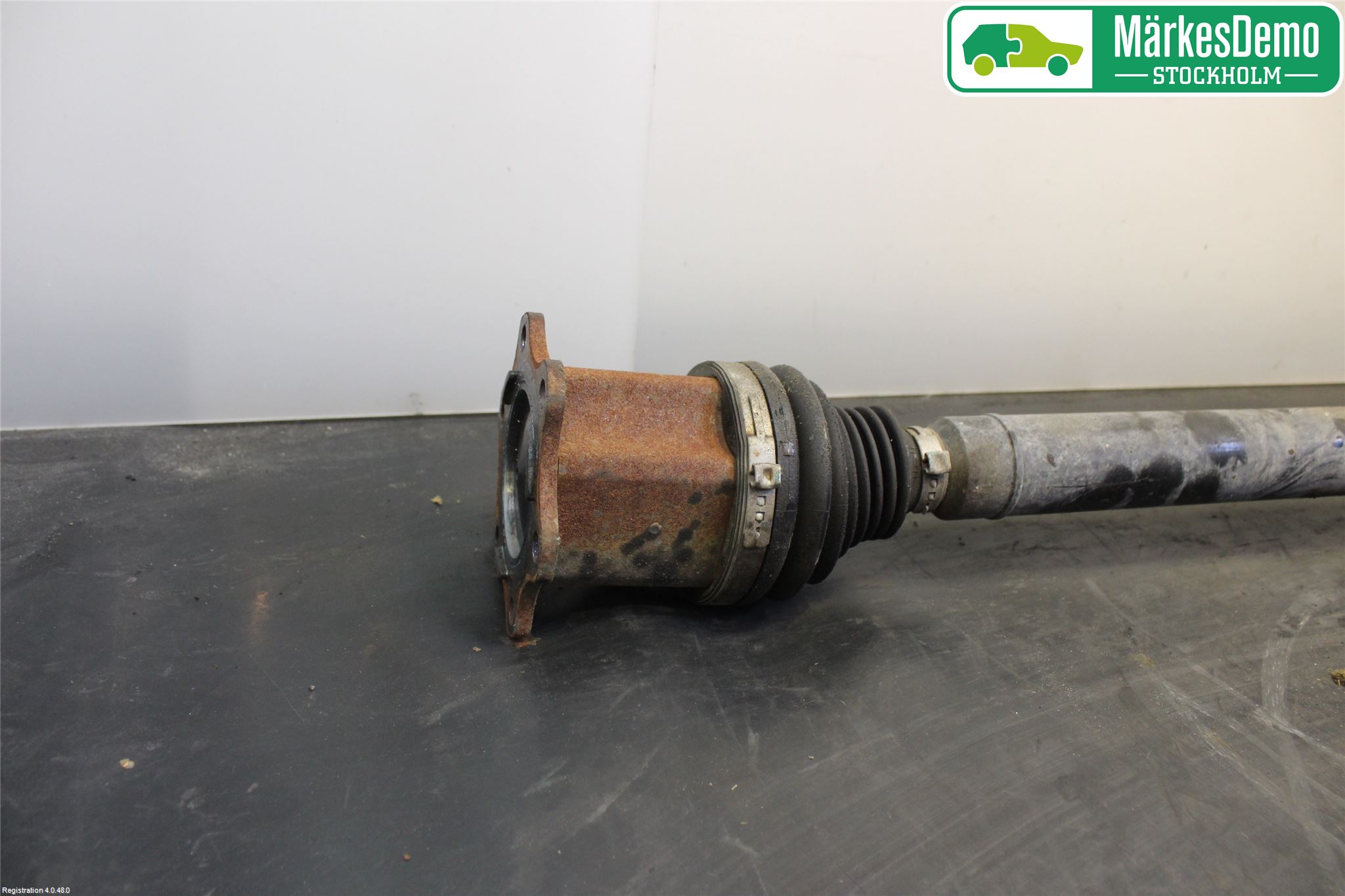 Skoda SUPERB 09-15 Drivaxel Fram Höger