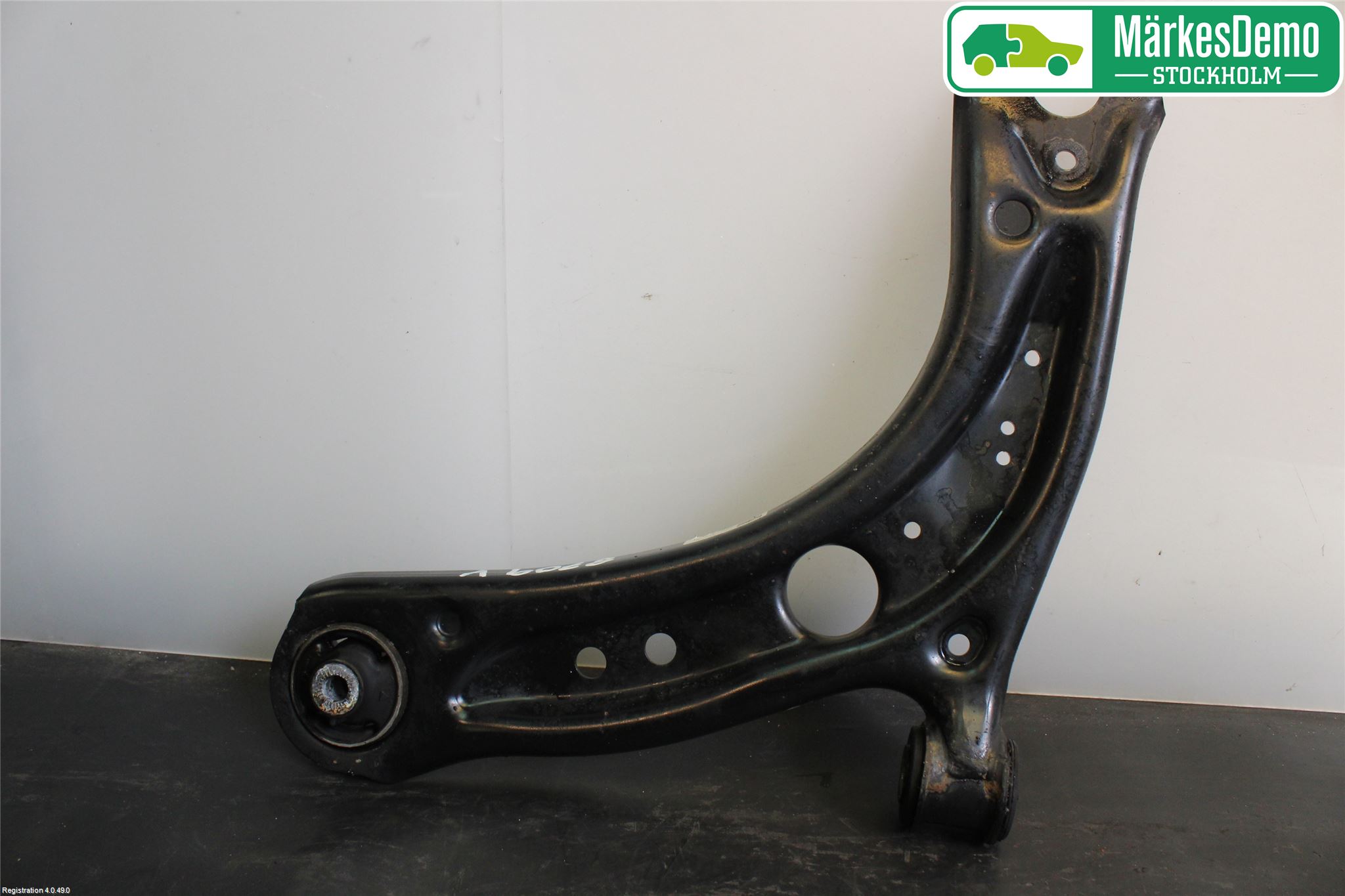 Volkswagen VW GOLF / E-GOLF VII 13-20 Bärarm Fram Undre Vä